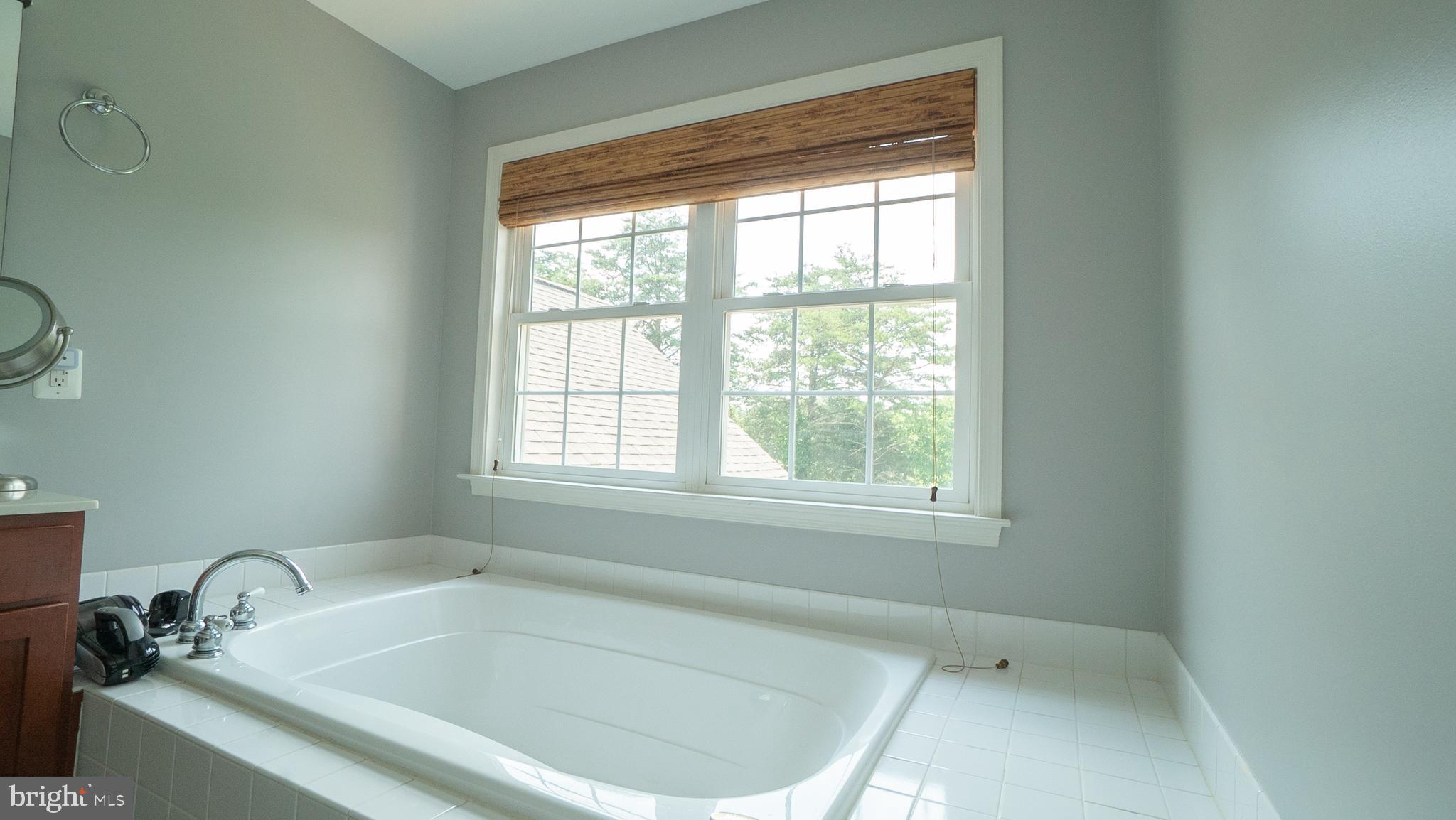 SOUTH RIDING - Residential Lease