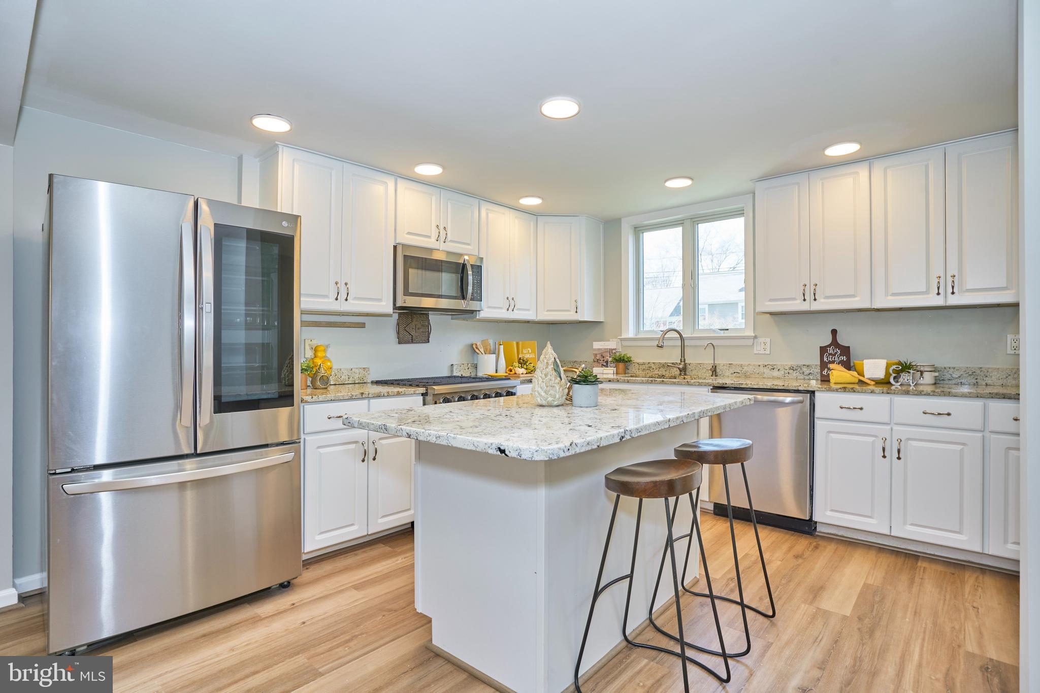 WAYNEWOOD - Residential