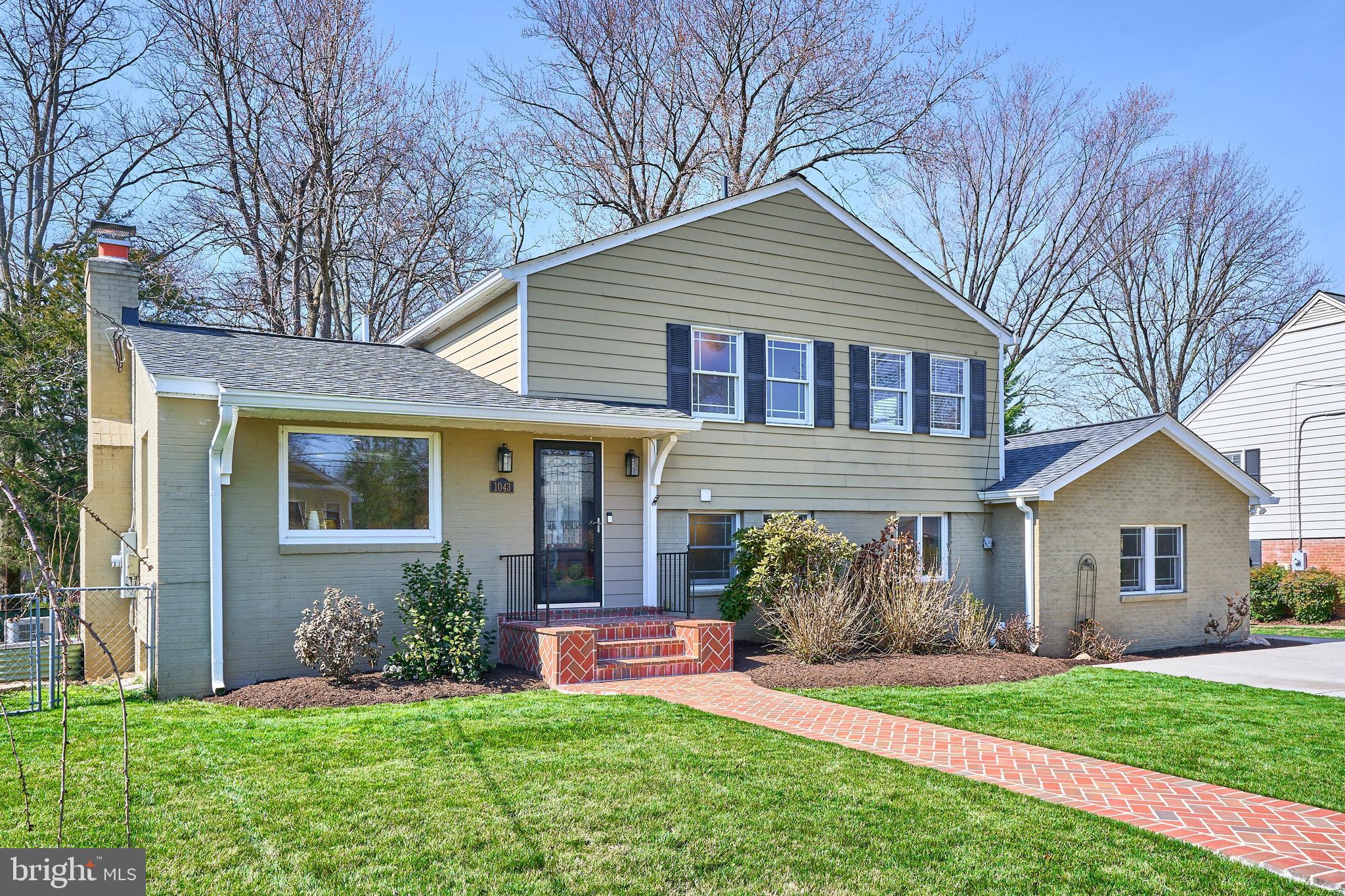 WAYNEWOOD - Residential