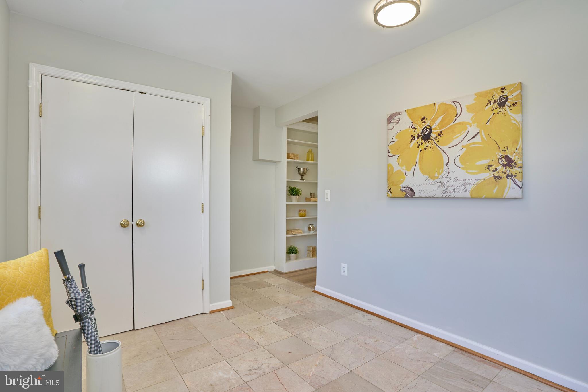 WAYNEWOOD - Residential