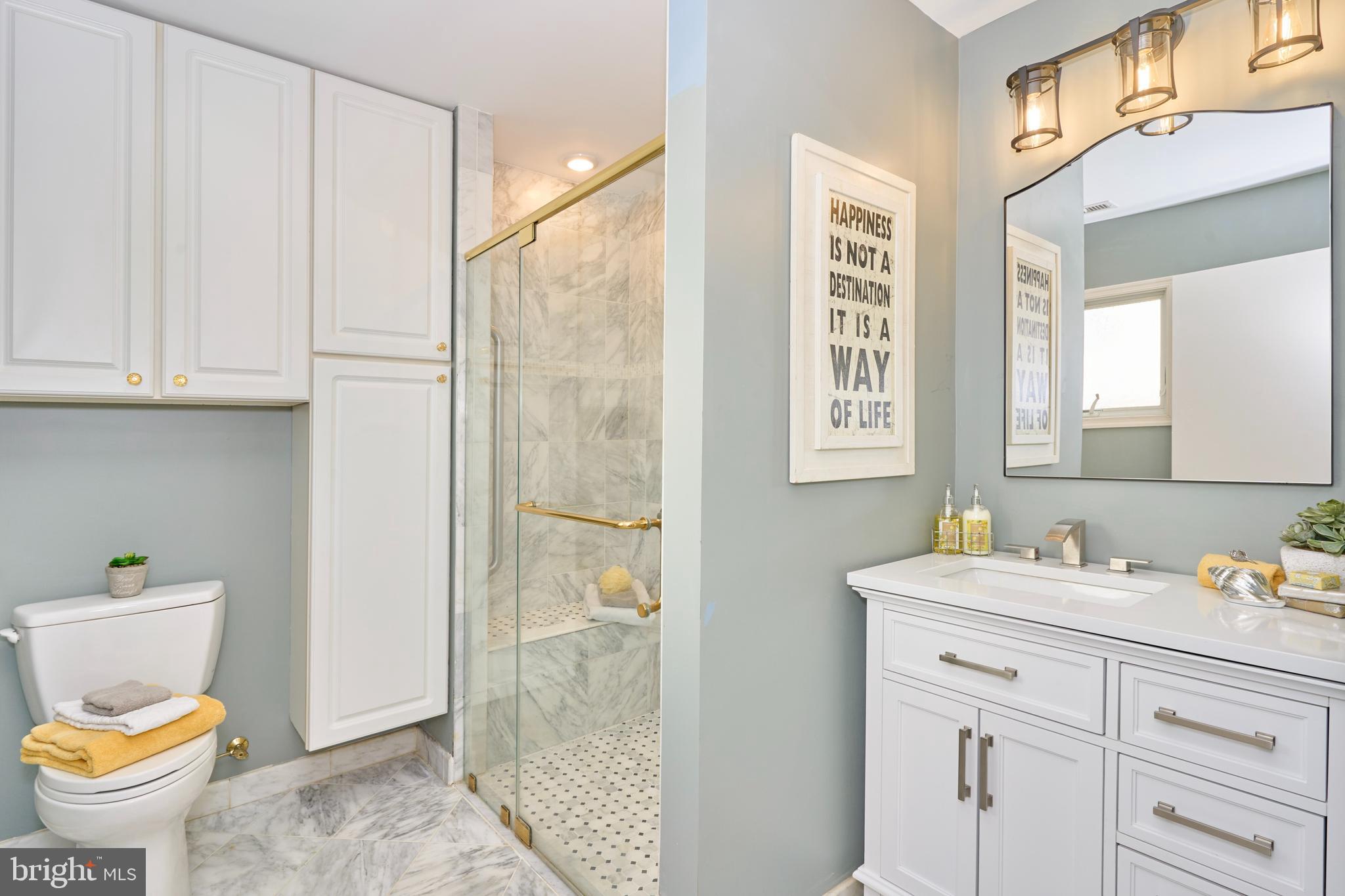 WAYNEWOOD - Residential