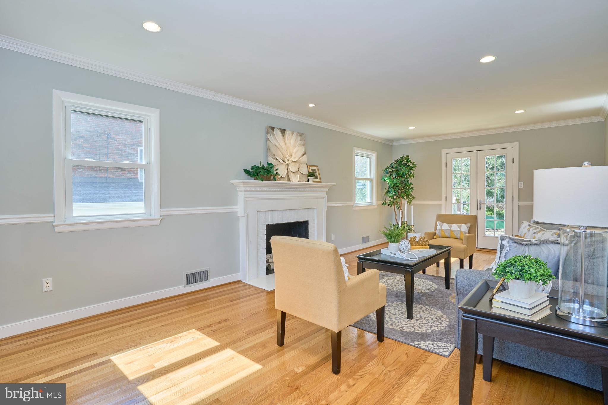 WAYNEWOOD - Residential