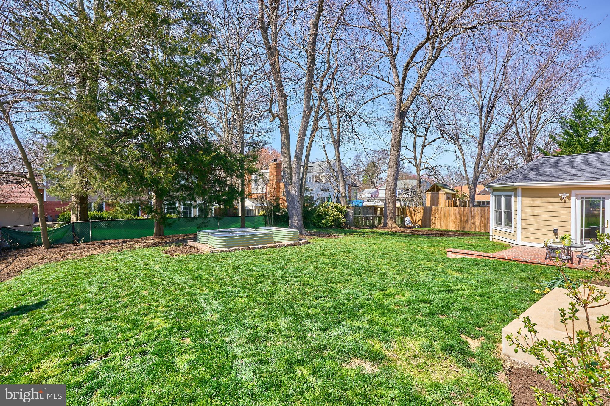 WAYNEWOOD - Residential