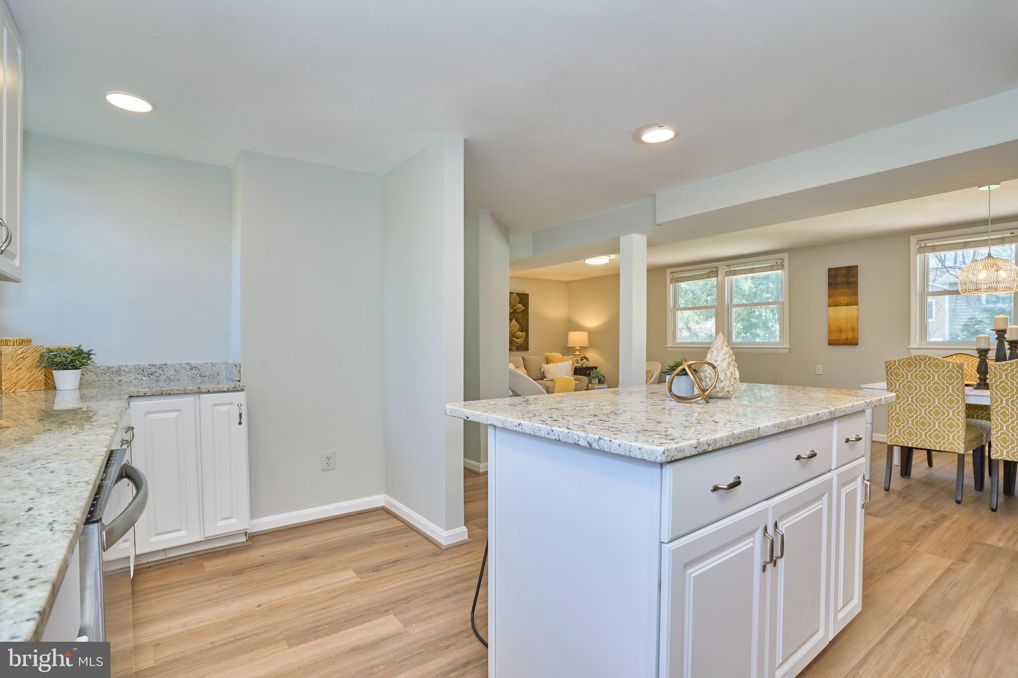 WAYNEWOOD - Residential