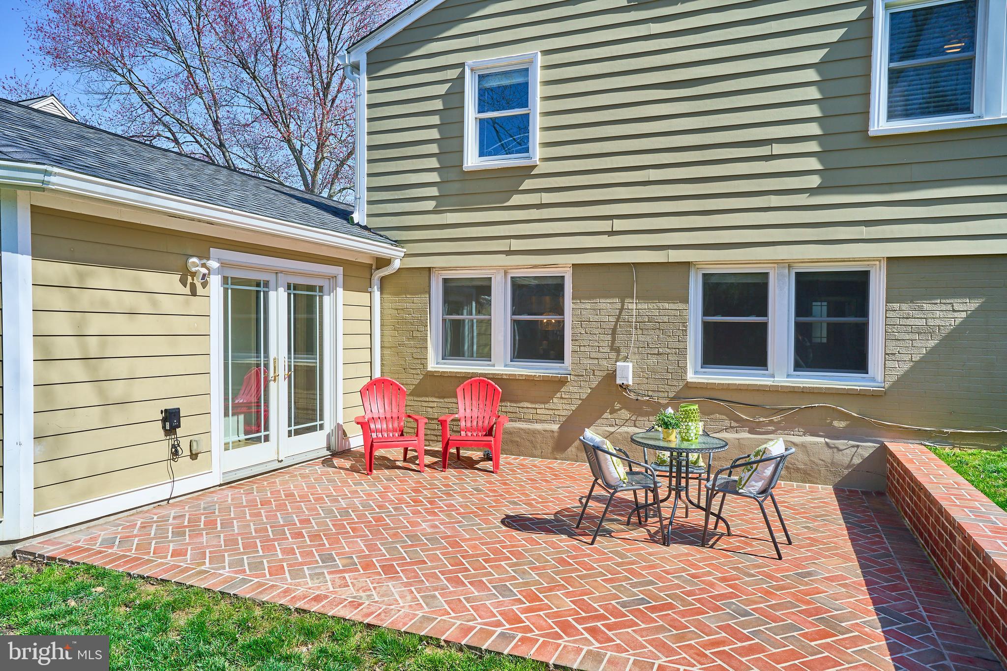 WAYNEWOOD - Residential