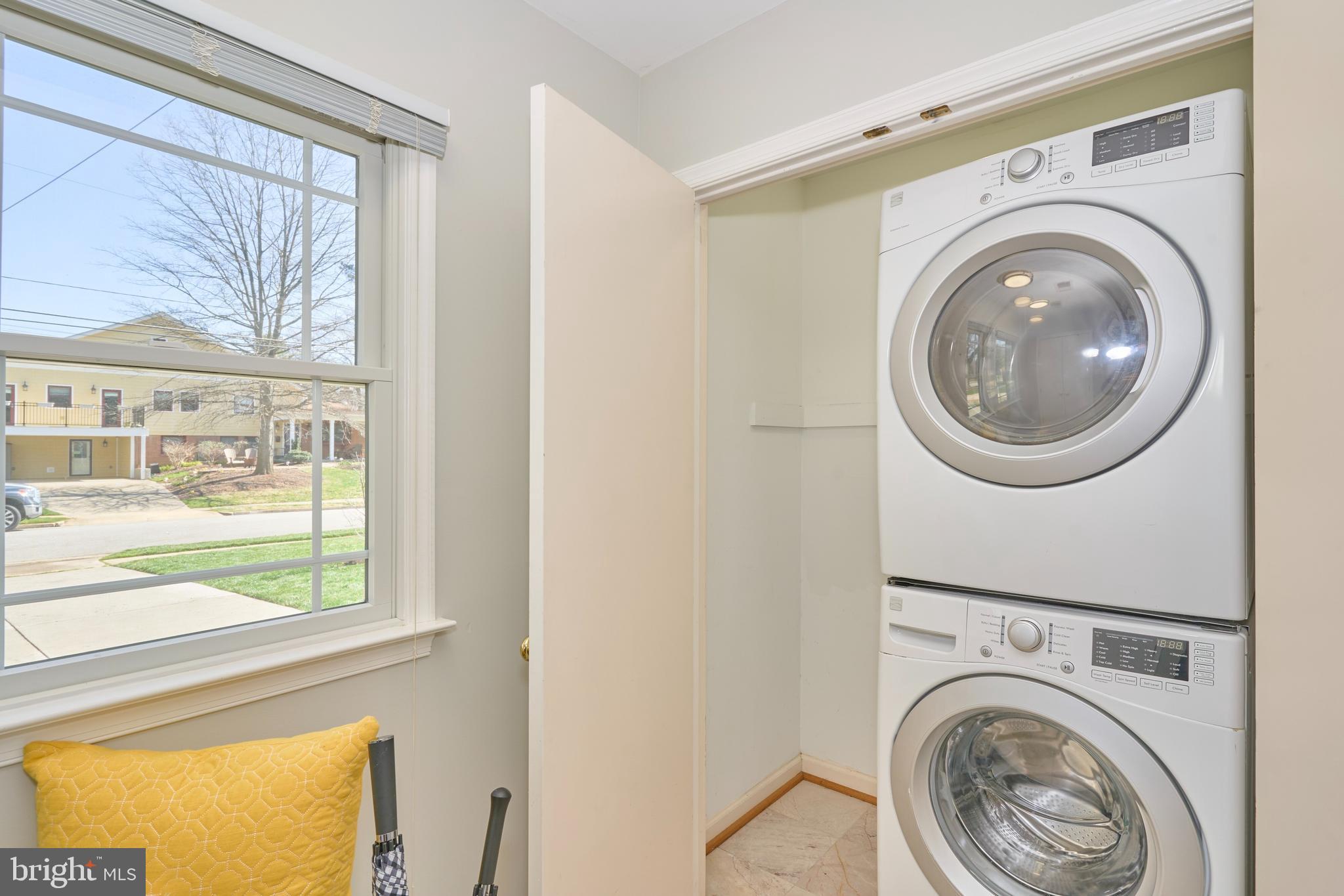 WAYNEWOOD - Residential