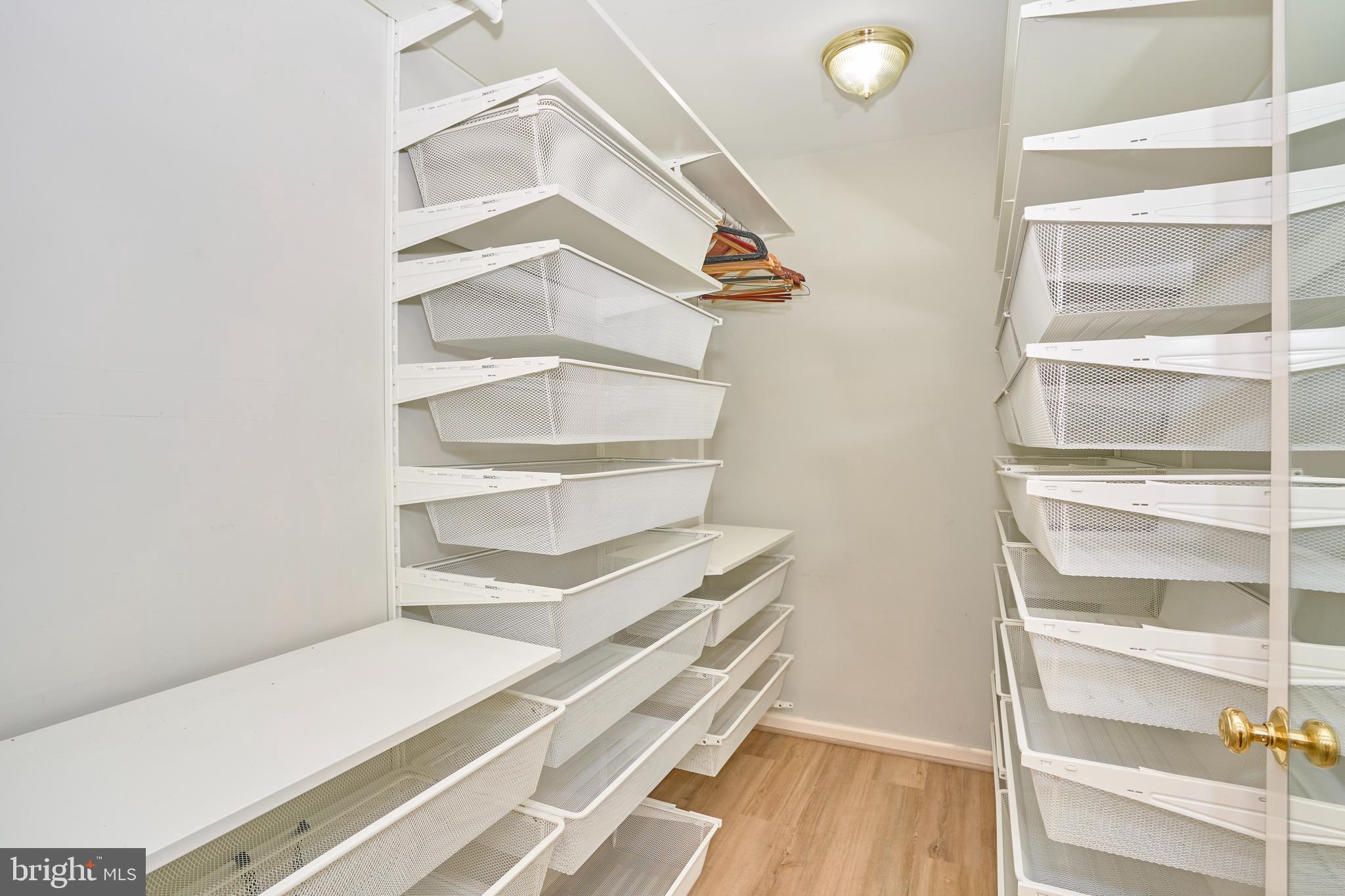 WAYNEWOOD - Residential