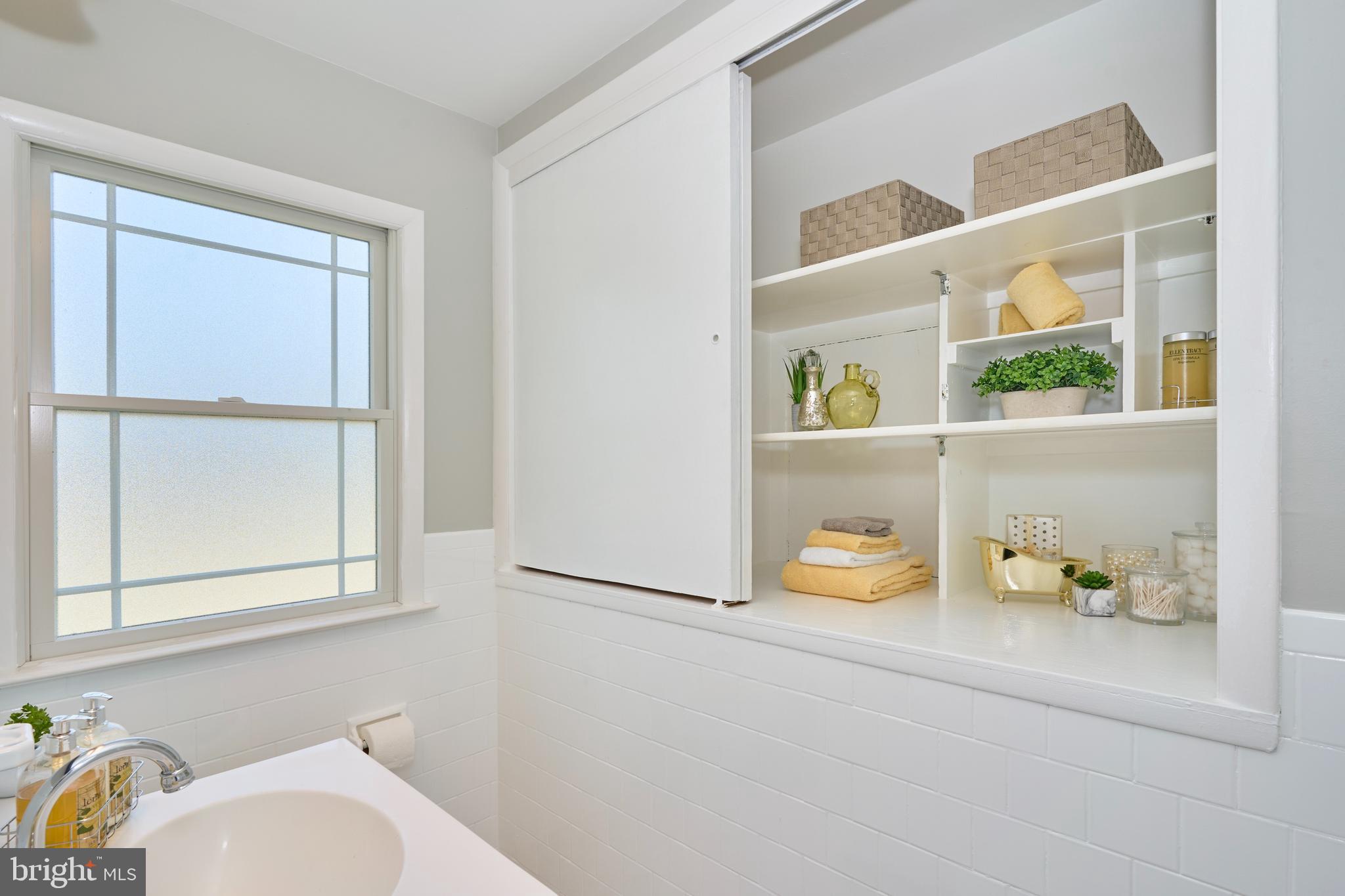 WAYNEWOOD - Residential