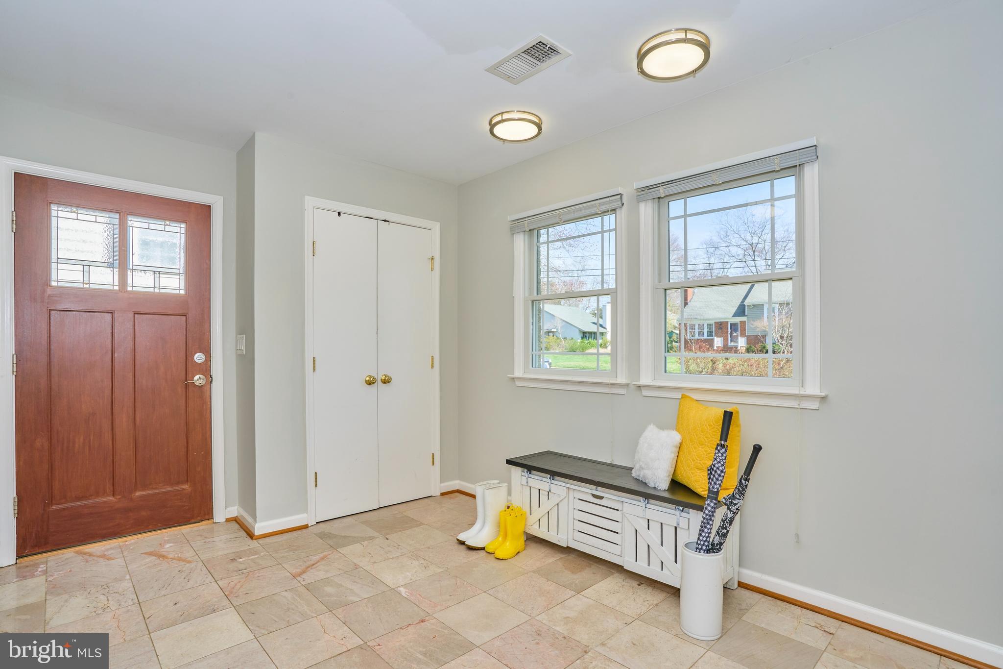 WAYNEWOOD - Residential