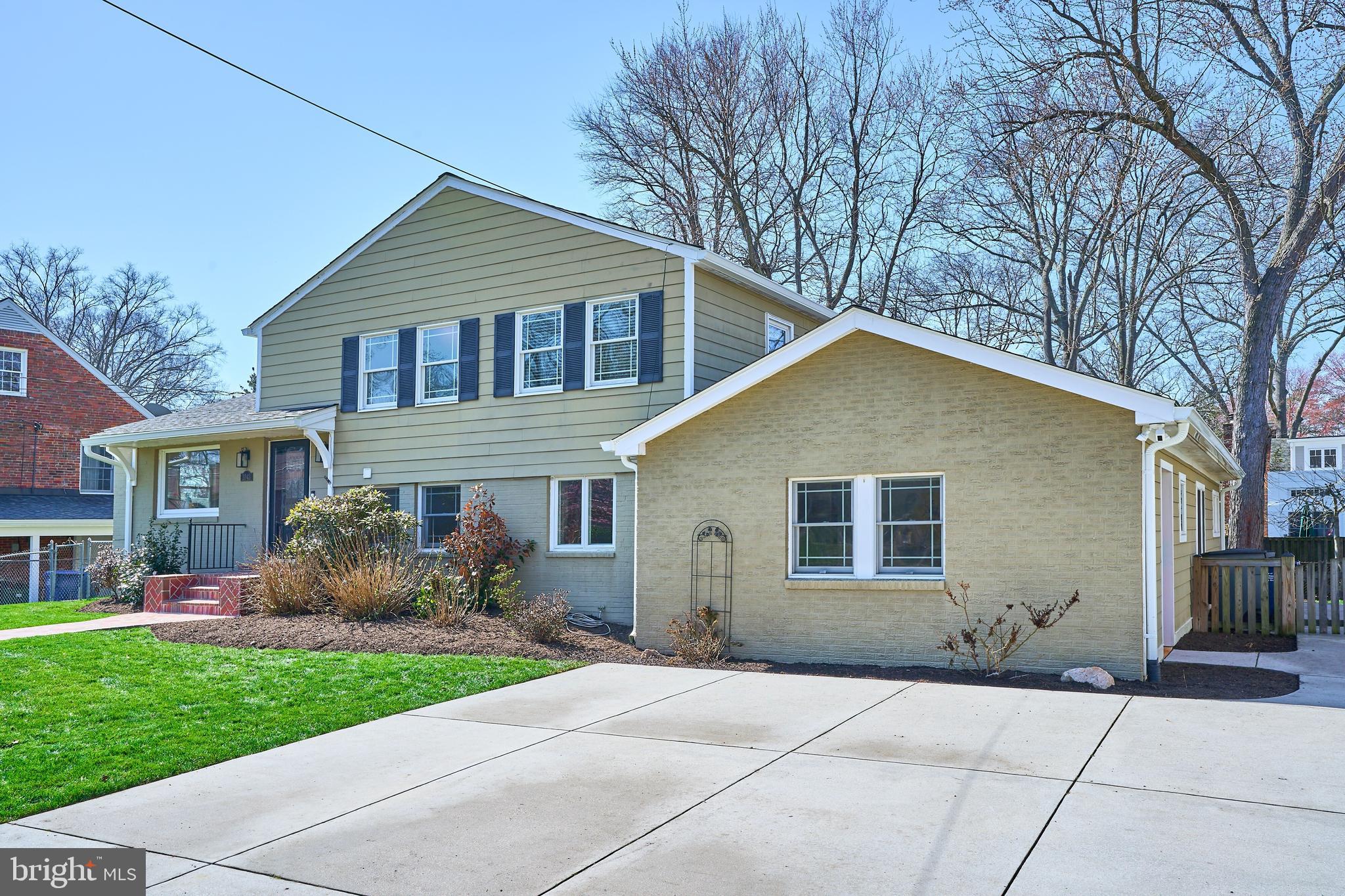 WAYNEWOOD - Residential