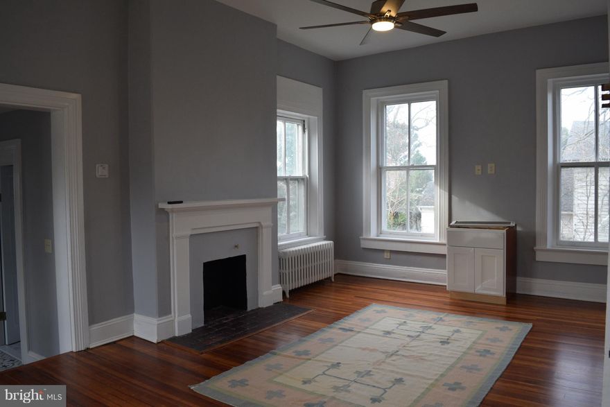 Downtown Easton apartment on the second floor of the Hughlett Henry House. Adjacent to Christ Church, area stores and restaurants. High ceilings, 1 bedroom, 1 bath, kitchen and large living room. Fresh Renovation including new HVAC mini-split system, appliances, counter top, new bath room tile and fixtures. Separate meter for electric.  First month and security deposit along with credit check and references.  Rent is $1,550 with a $50 per month common area maintenance fee