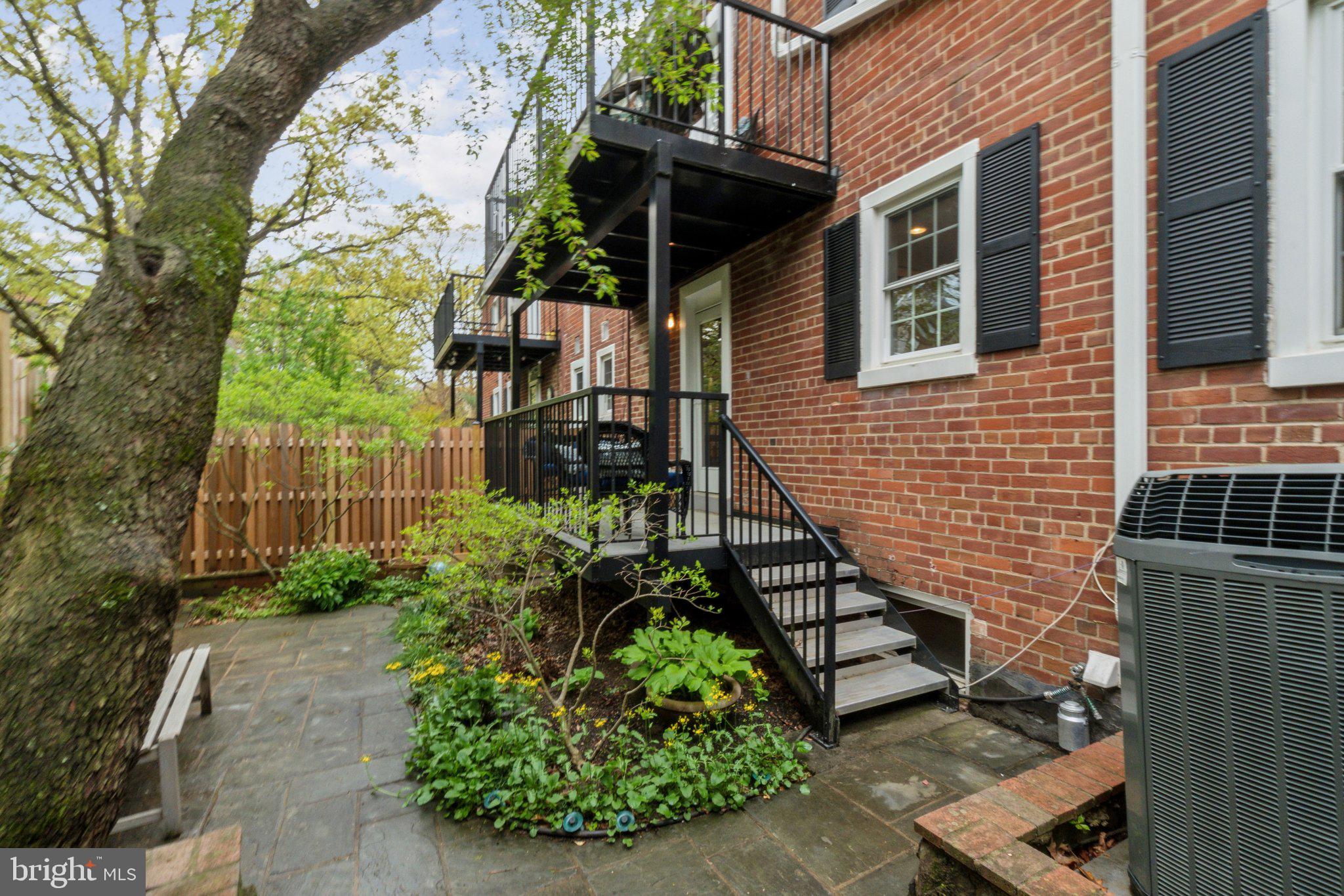 FAIRLINGTON VILLAGES - Residential