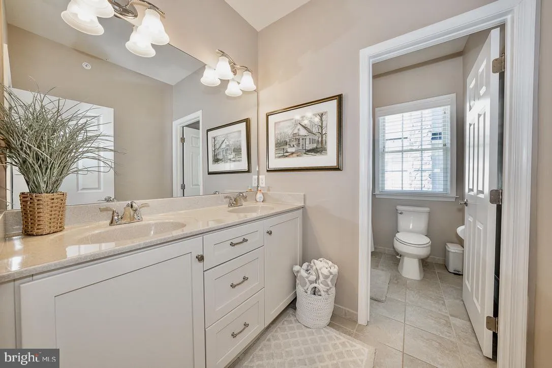 Newtown Square, Pennsylvania 19073, United States, 3 Bedrooms Bedrooms, ,4 BathroomsBathrooms,Residential,Contingent,199768