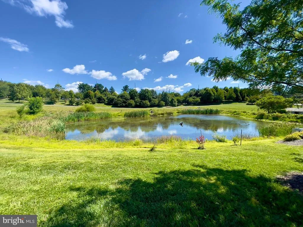 Newtown Square, Pennsylvania 19073, United States, 3 Bedrooms Bedrooms, ,4 BathroomsBathrooms,Residential,Contingent,199768