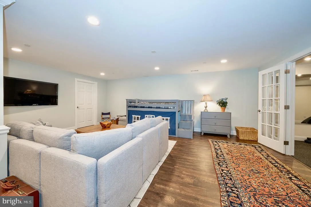 Newtown Square, Pennsylvania 19073, United States, 3 Bedrooms Bedrooms, ,4 BathroomsBathrooms,Residential,Contingent,199768