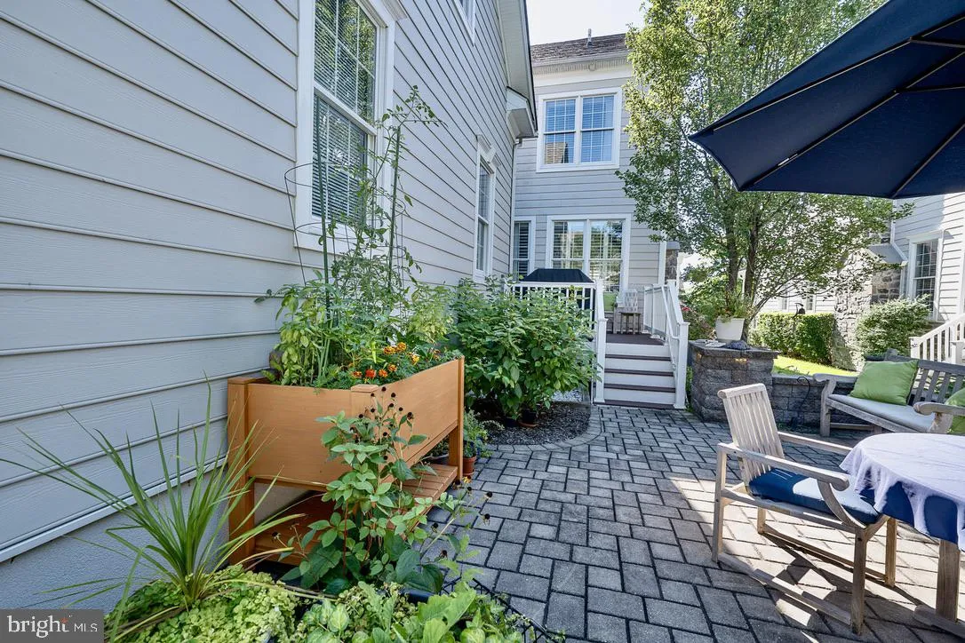 Newtown Square, Pennsylvania 19073, United States, 3 Bedrooms Bedrooms, ,4 BathroomsBathrooms,Residential,Contingent,199768