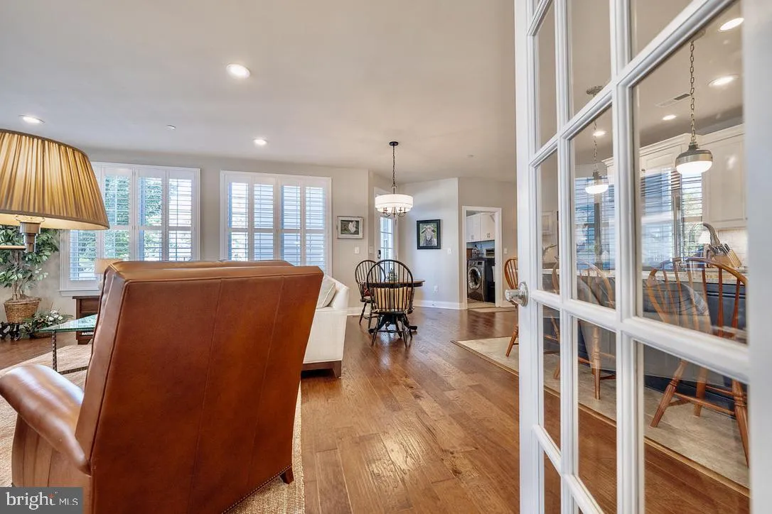 Newtown Square, Pennsylvania 19073, United States, 3 Bedrooms Bedrooms, ,4 BathroomsBathrooms,Residential,Contingent,199768