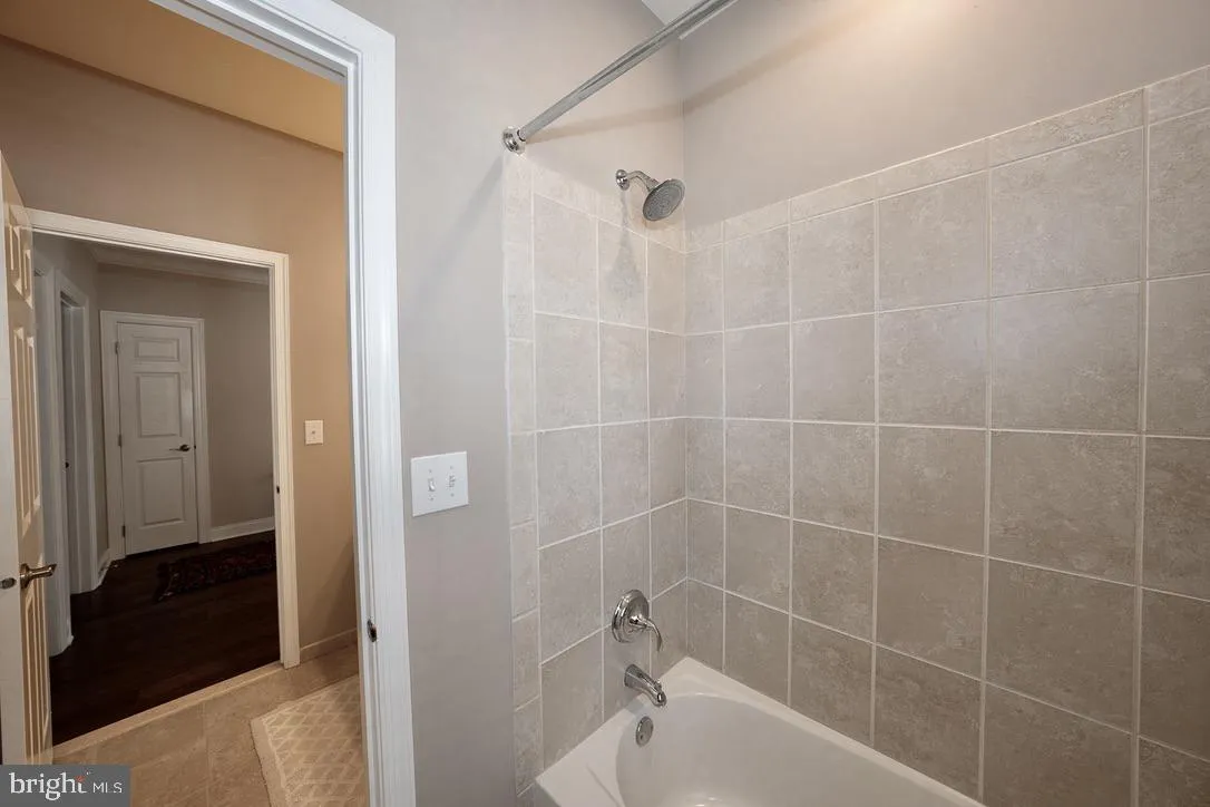 Newtown Square, Pennsylvania 19073, United States, 3 Bedrooms Bedrooms, ,4 BathroomsBathrooms,Residential,Contingent,199768