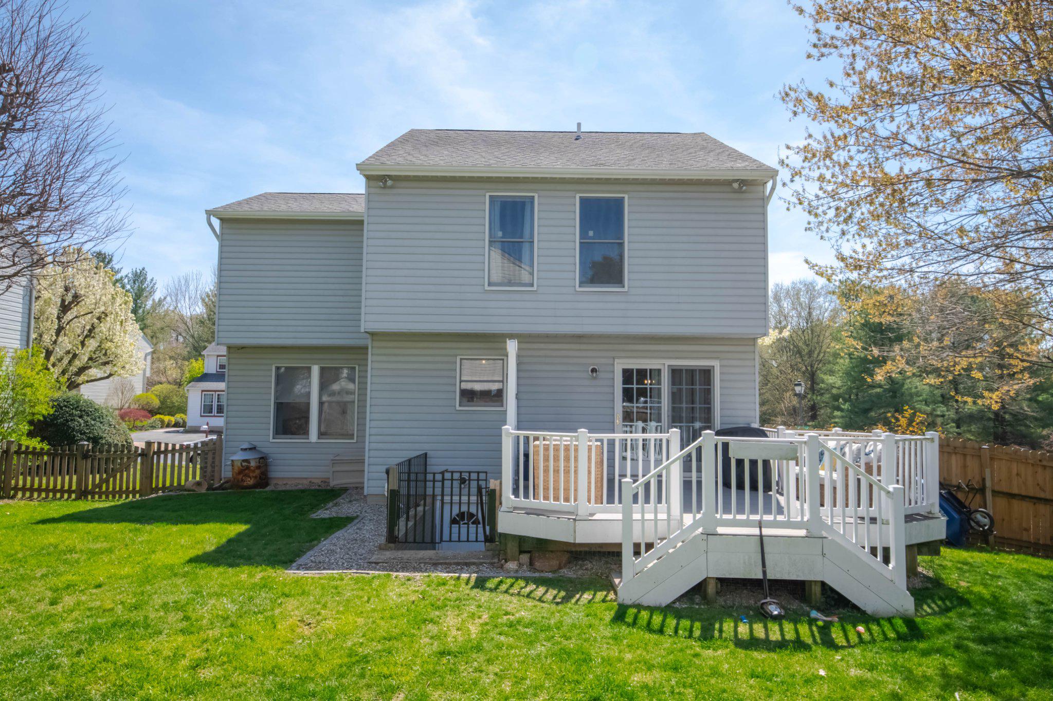 SINGER WOODS - Residential