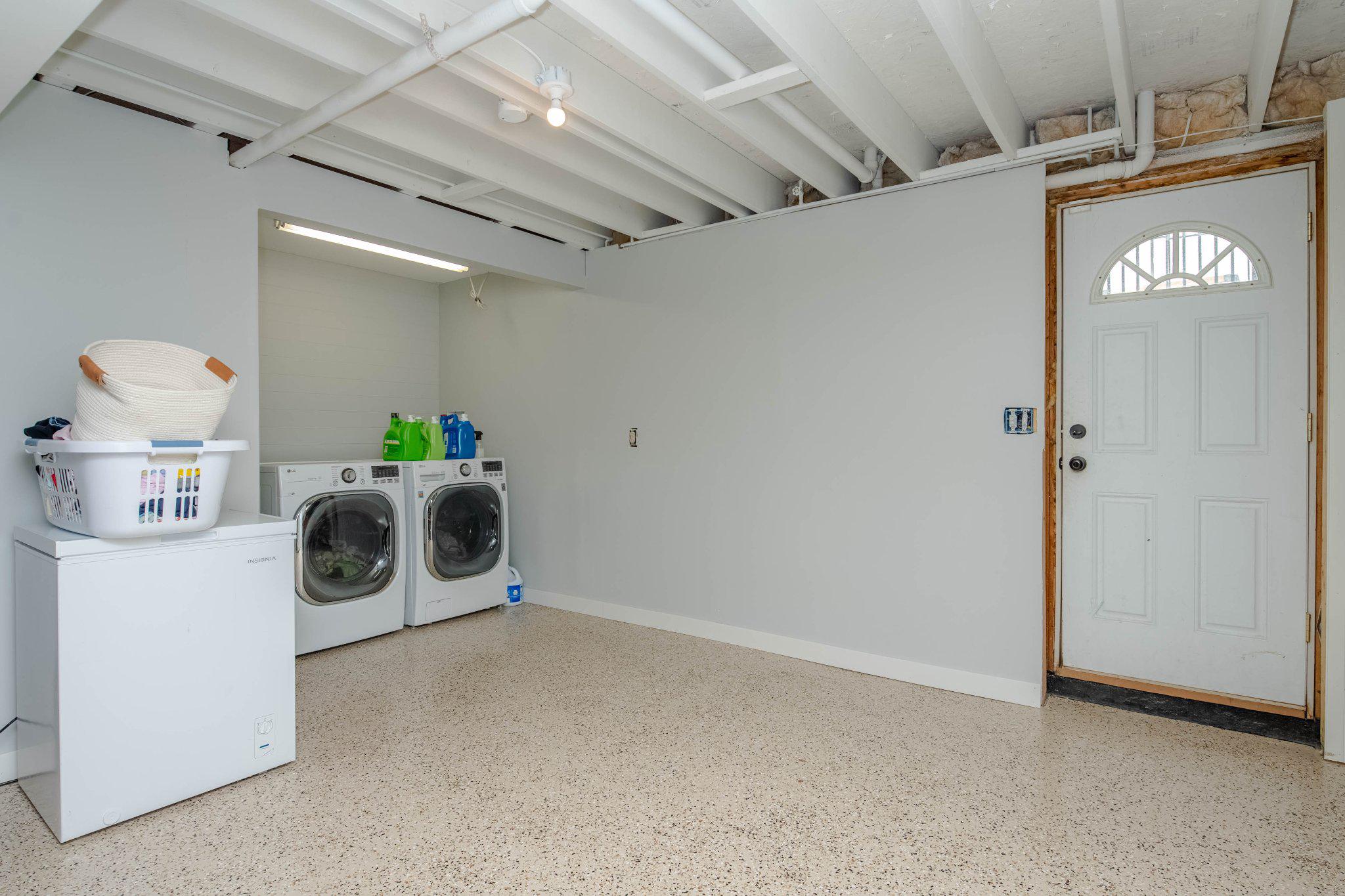 SINGER WOODS - Residential