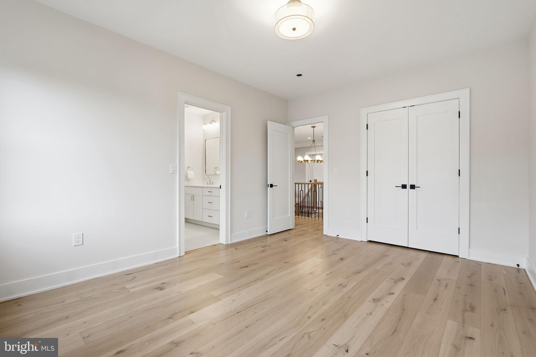 ROCK CREEK PALISADES - Residential