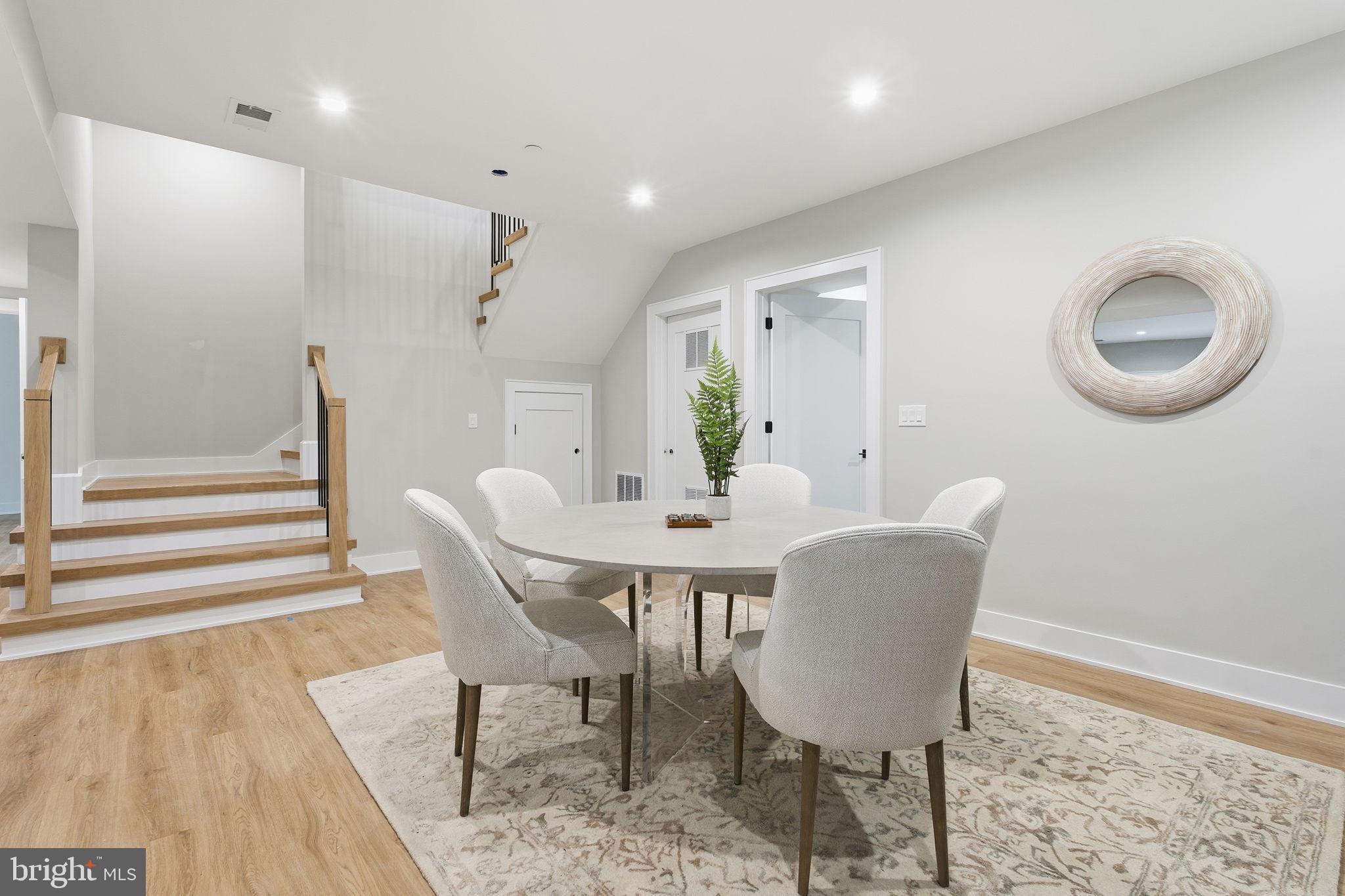 ROCK CREEK PALISADES - Residential