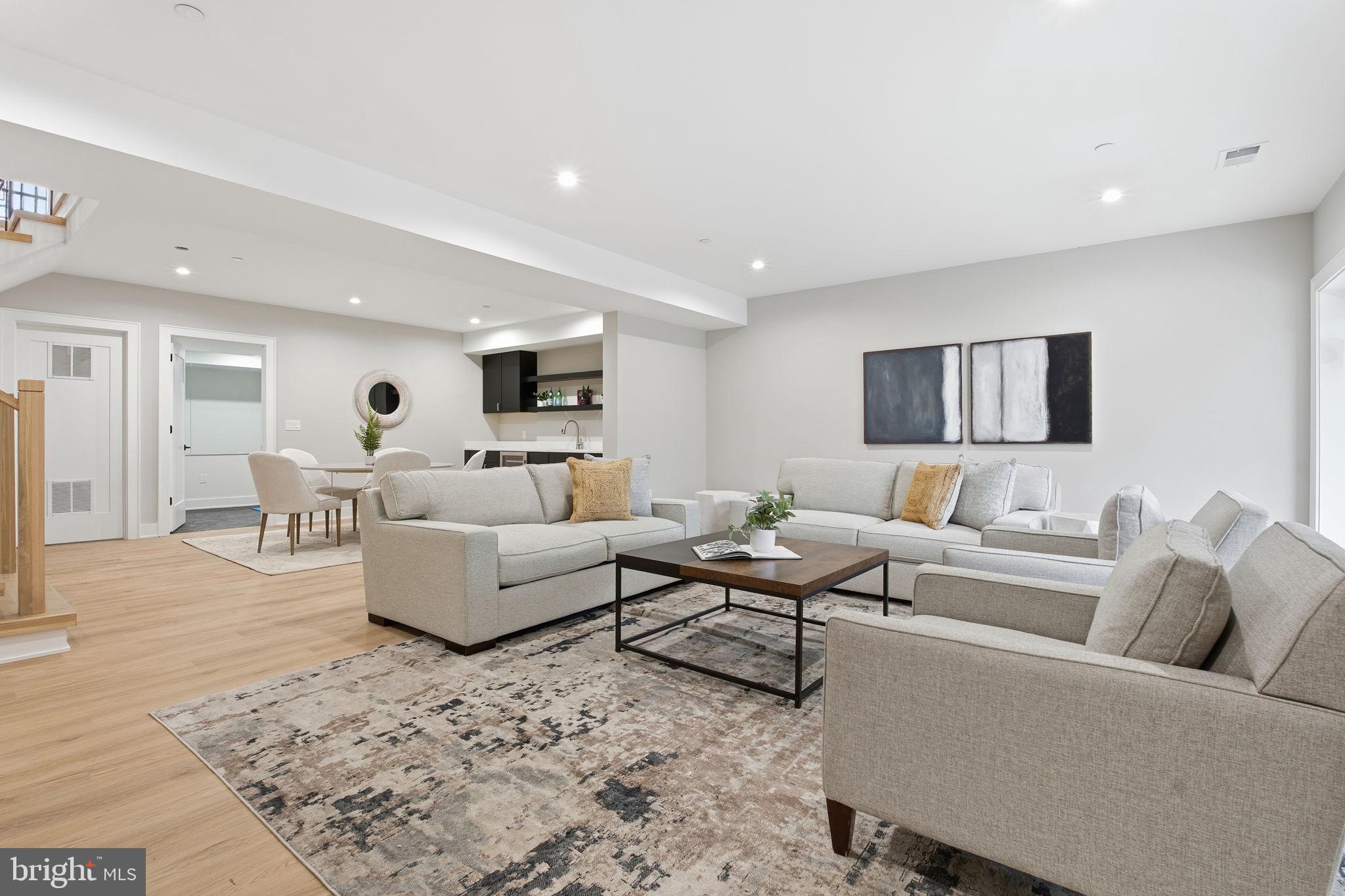 ROCK CREEK PALISADES - Residential