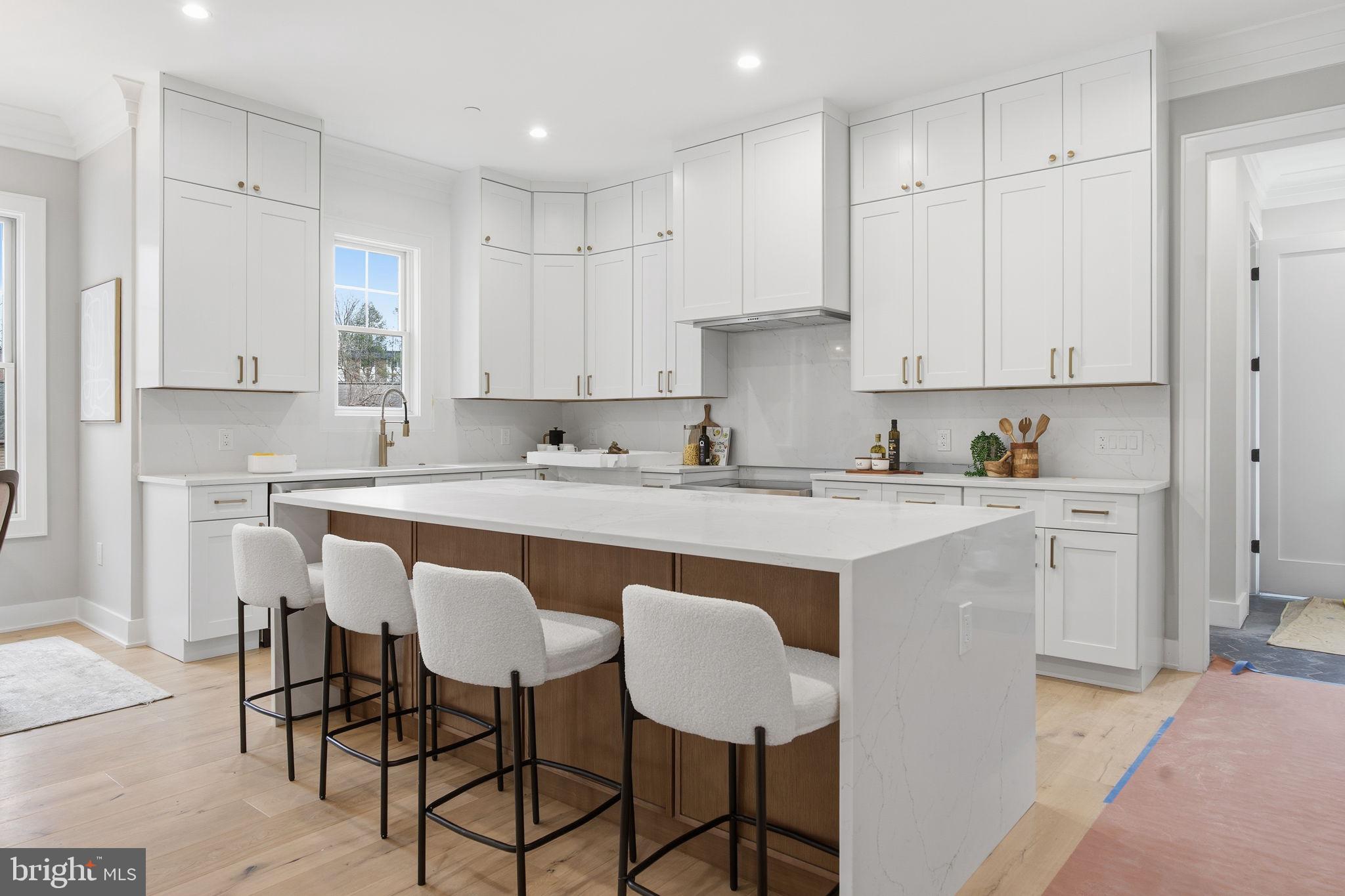 ROCK CREEK PALISADES - Residential