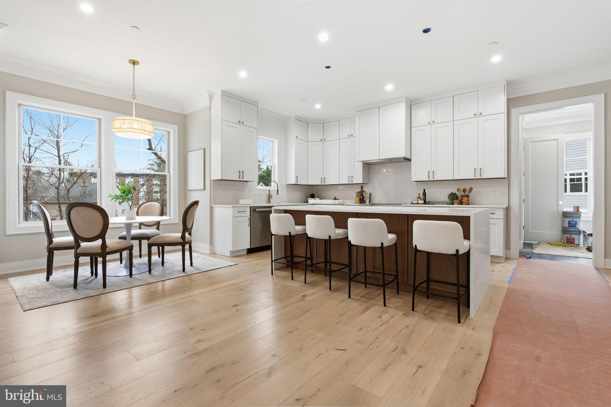 ROCK CREEK PALISADES - Residential