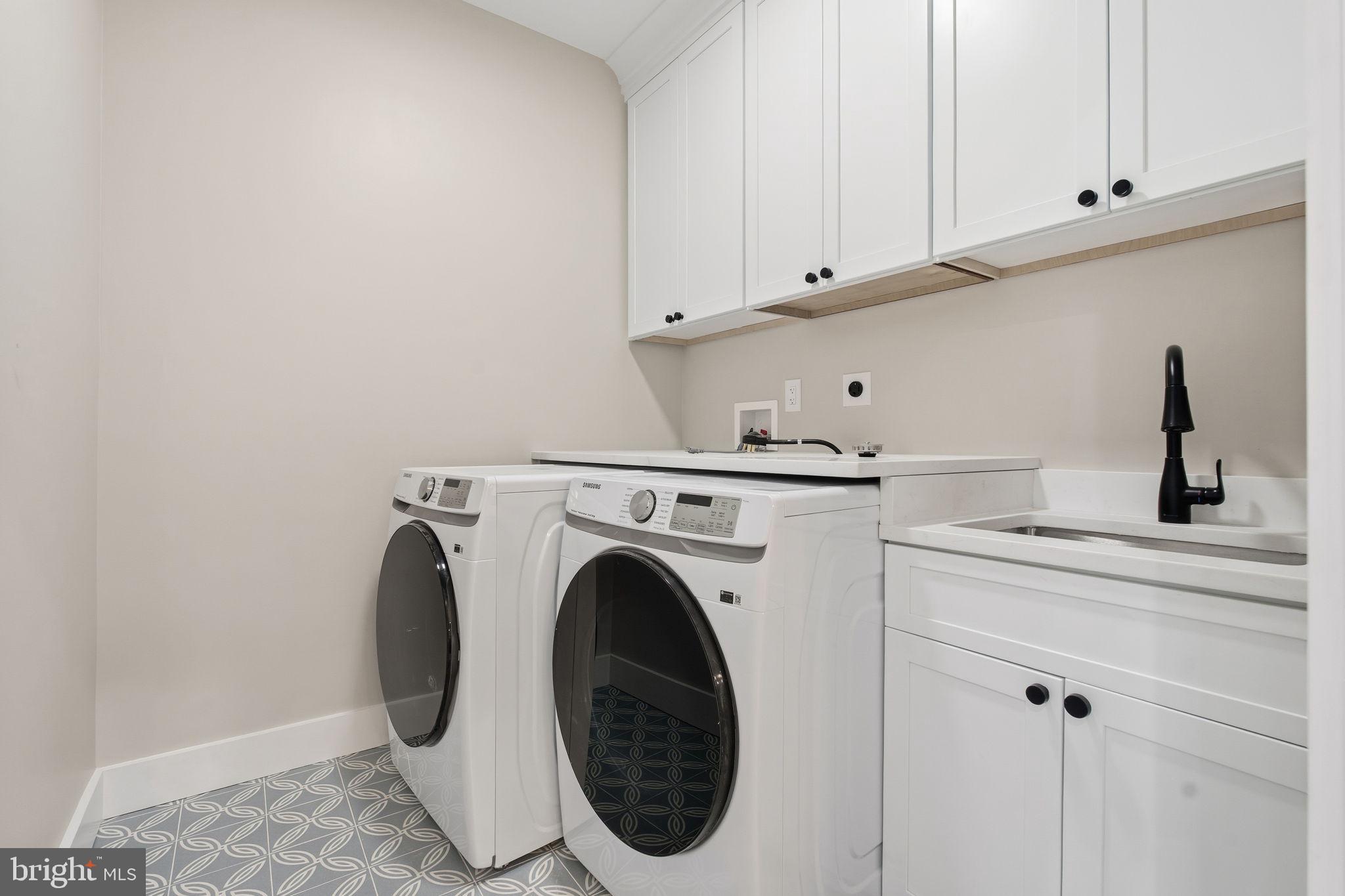 ROCK CREEK PALISADES - Residential