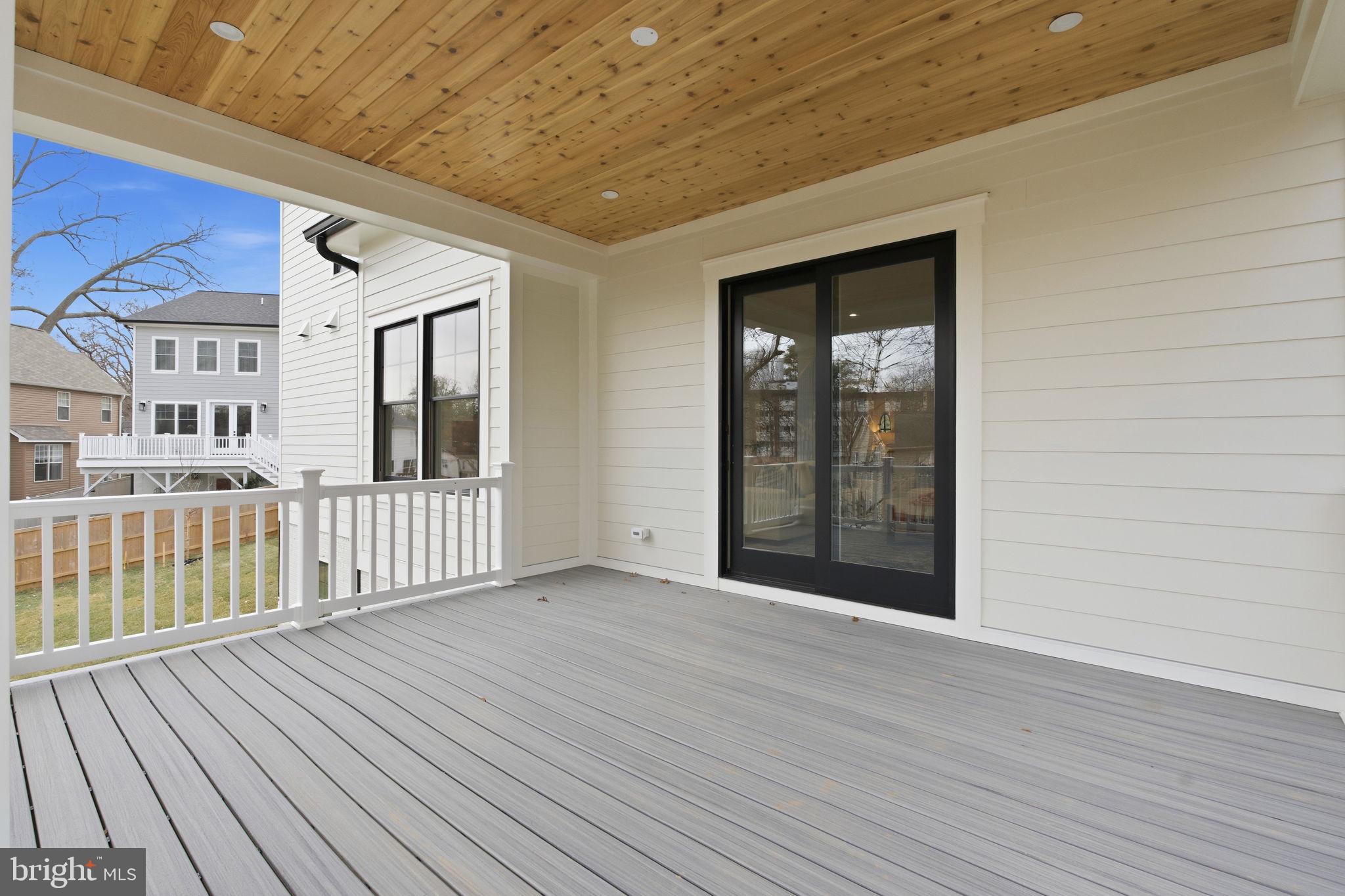 ROCK CREEK PALISADES - Residential