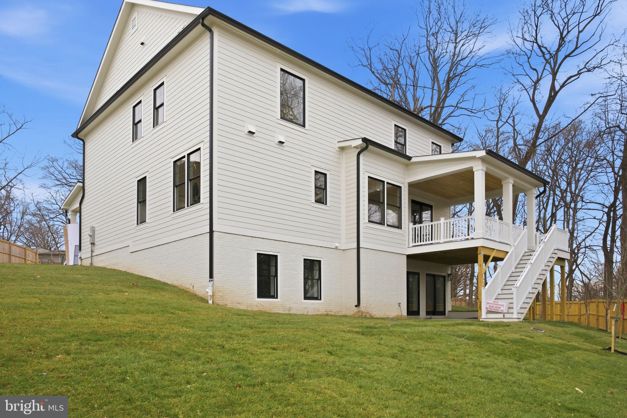 ROCK CREEK PALISADES - Residential