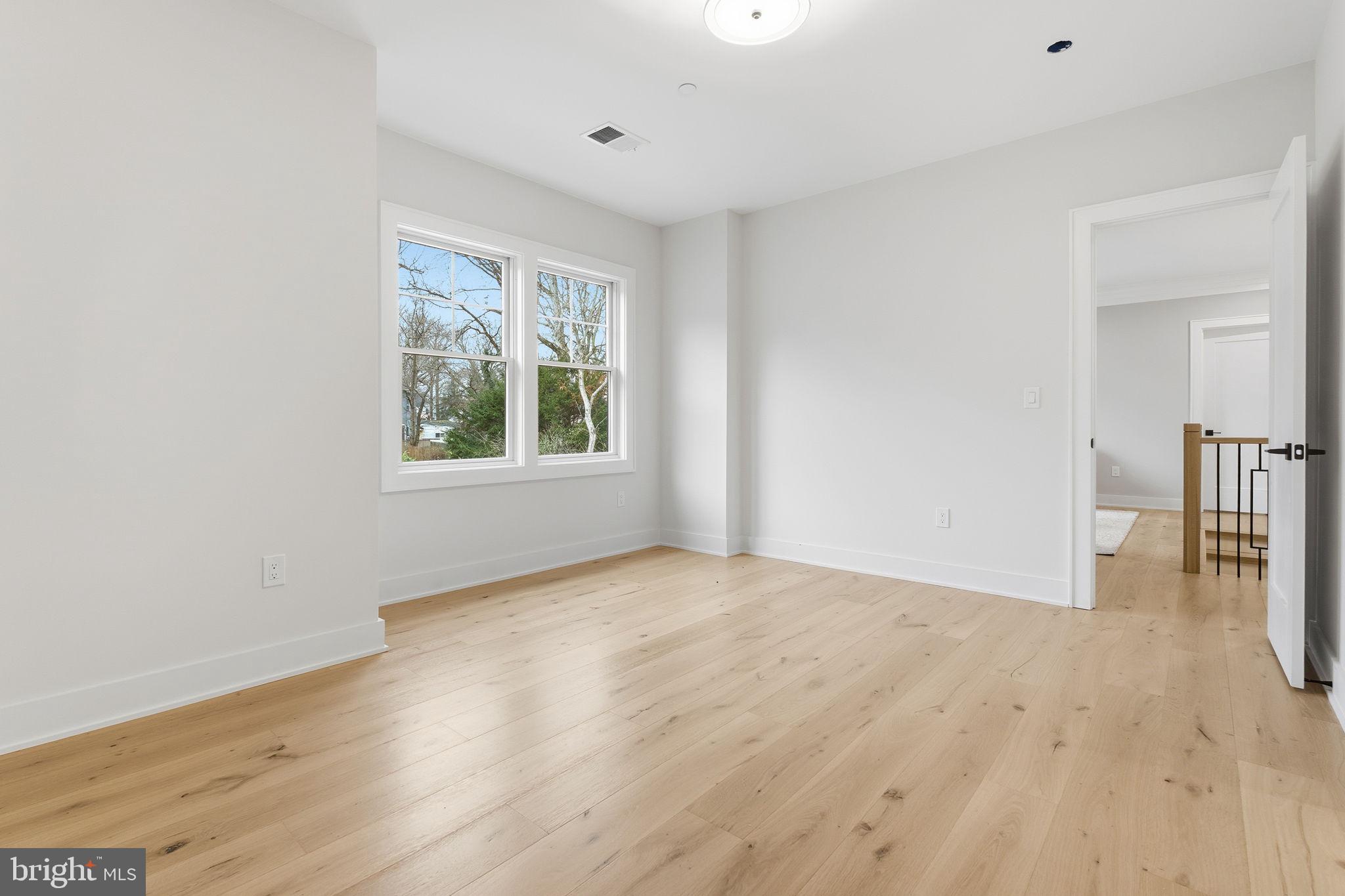 ROCK CREEK PALISADES - Residential