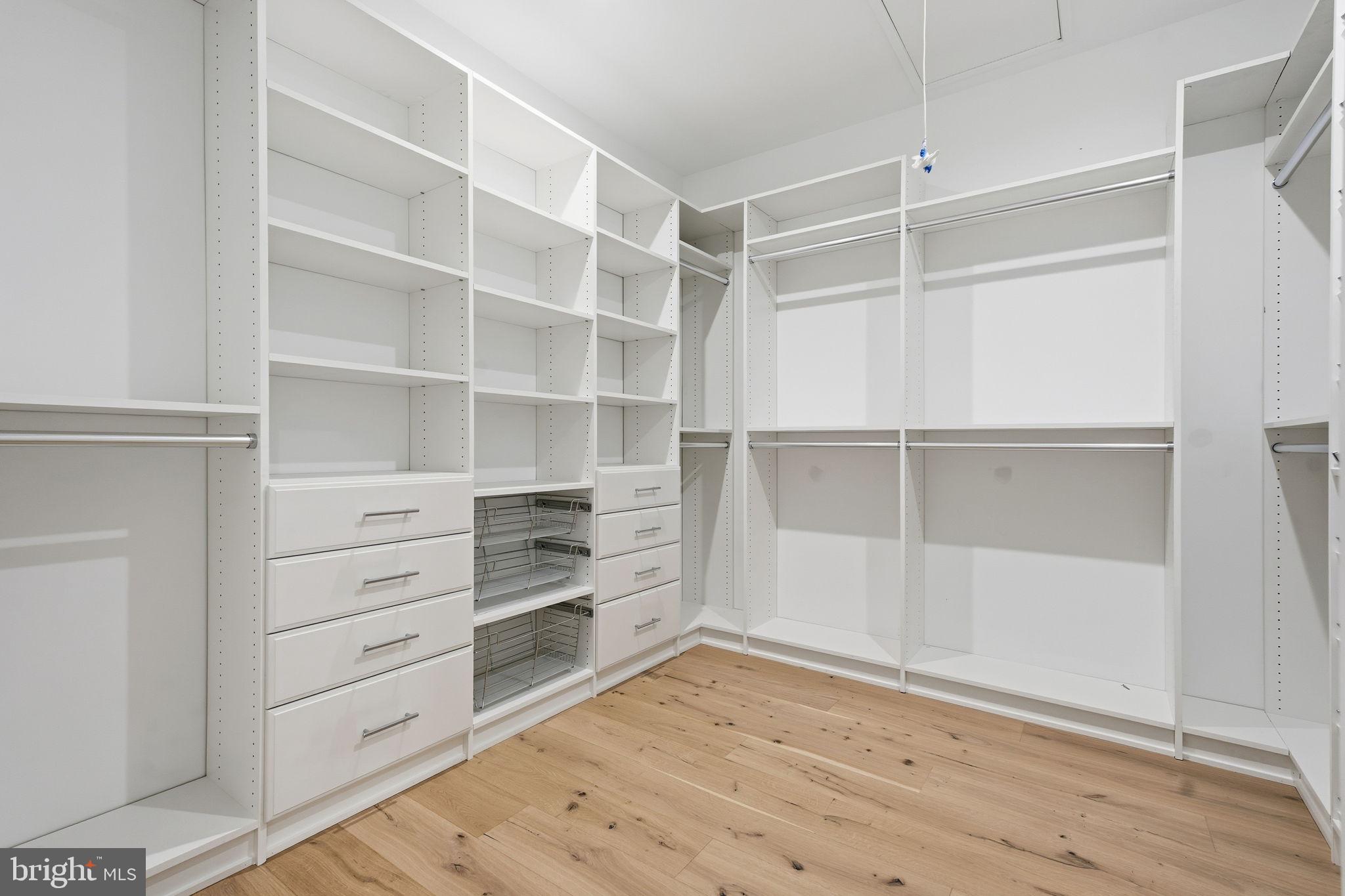 ROCK CREEK PALISADES - Residential