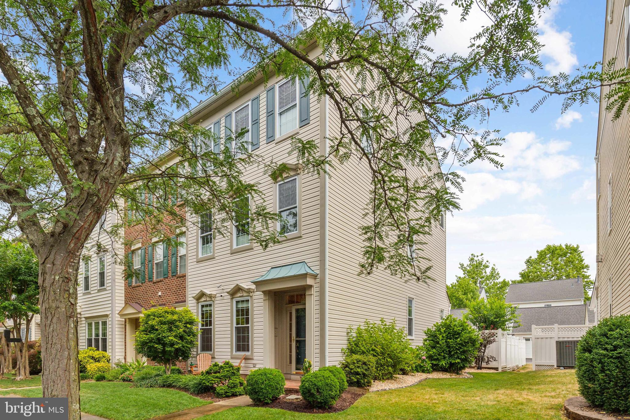 SOUTH RIDING - Residential