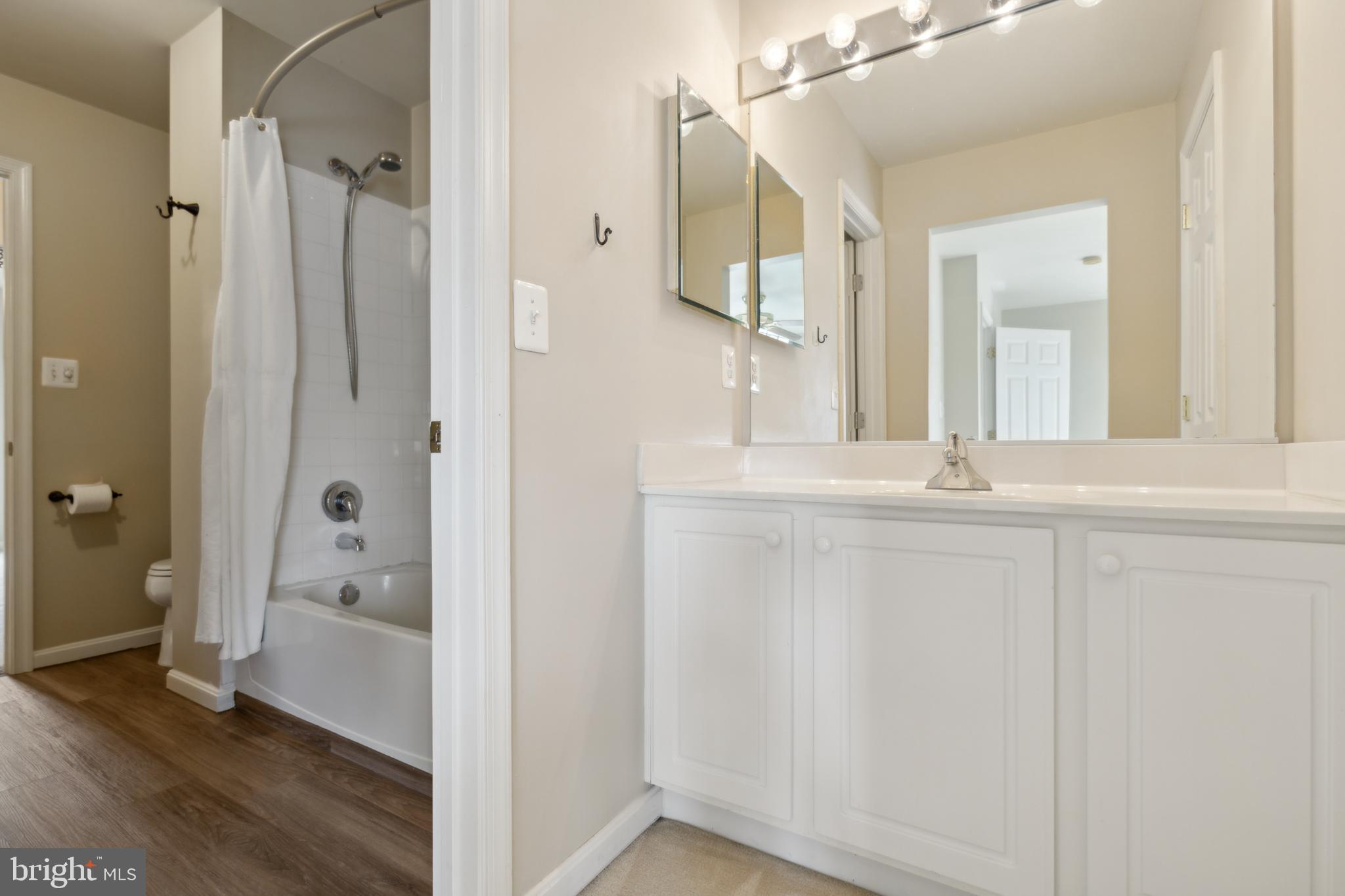 SOUTH RIDING - Residential