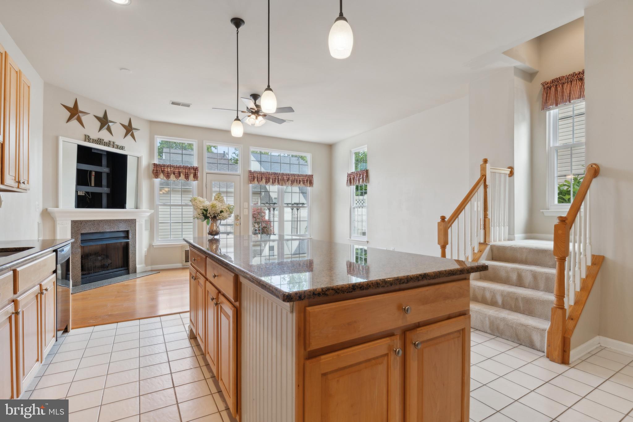 SOUTH RIDING - Residential