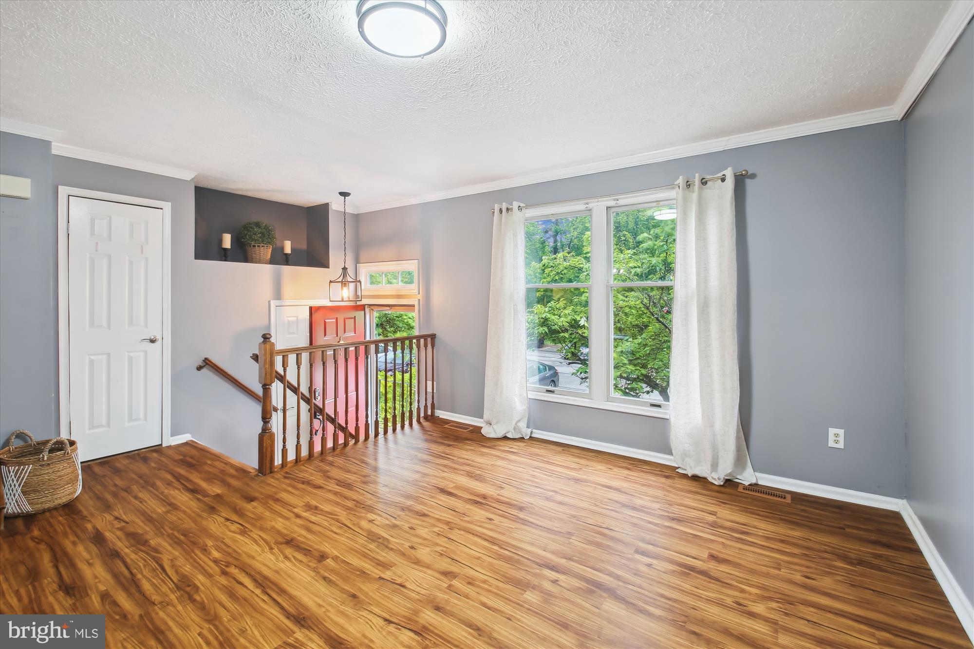 1260 SWANHILL