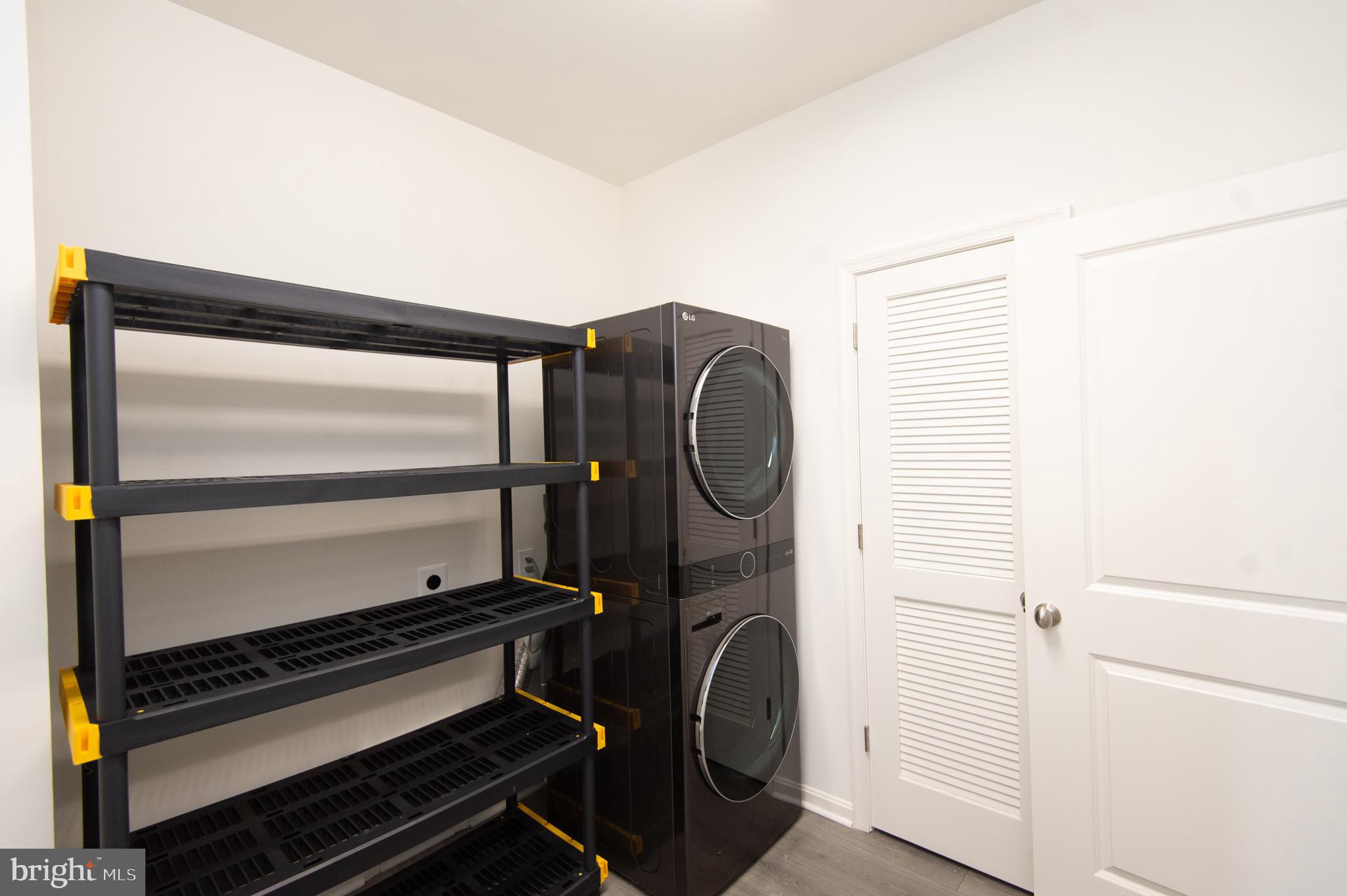 LONG BOAT ESTATES - Residential