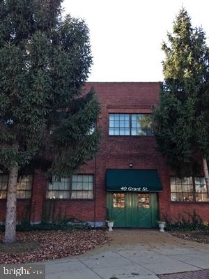 1st floor- 2 bedroom with high ceilings, open kitchen, dining and living area. Kitchen with stove, refrigerator, dishwasher and microwave. Bathroom with tub/shower and vinyl plank flooring throughout. CAC, coin operated laundry on premises. No pets. No smoking indoors.
Reserved outdoor spaces for $25 per month available.