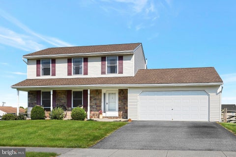 Photo of 2 Eagle View Drive, NEWMANSTOWN, PA 17073 (MLS # PALN2028630)