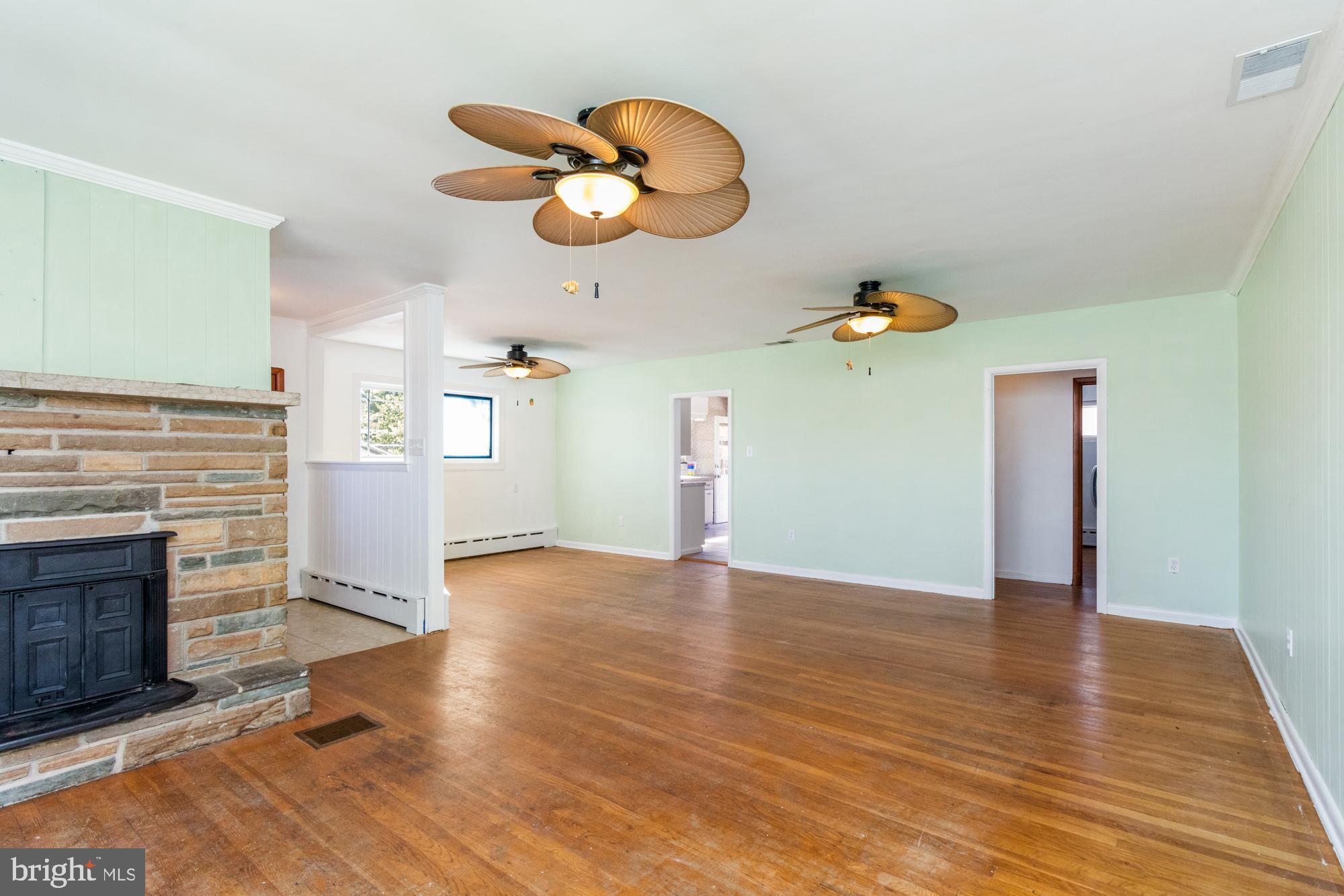 BAUERNSCHMIDT MANOR - Residential Lease
