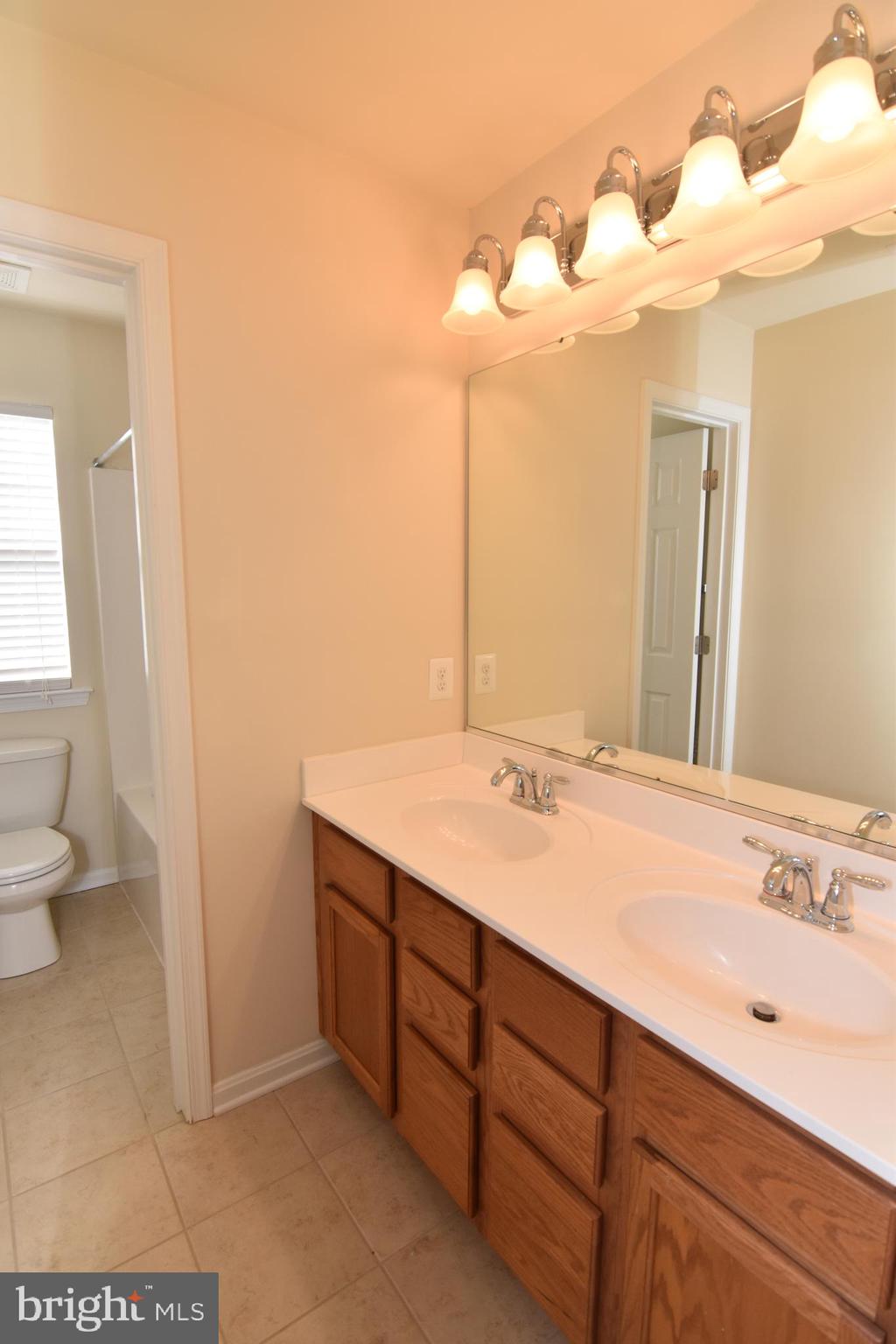 ELIZABETH HILLS PHASE 1 - Residential