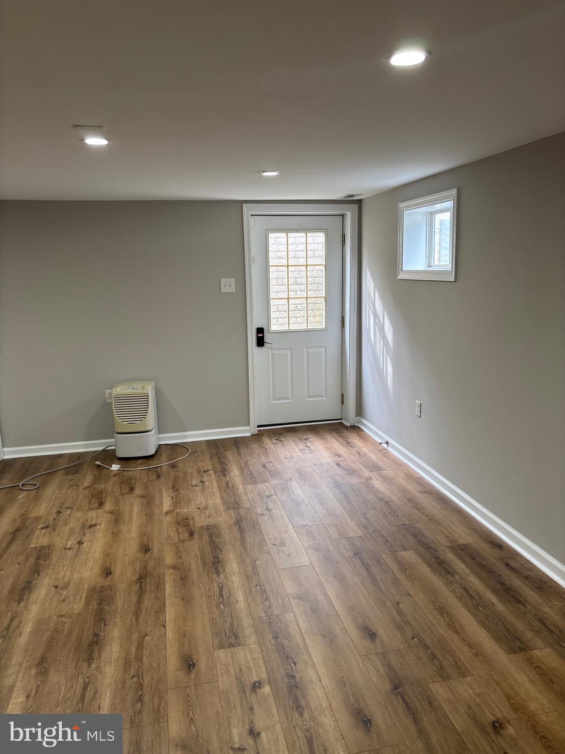 BAY RIDGE ESTATES - Residential Lease