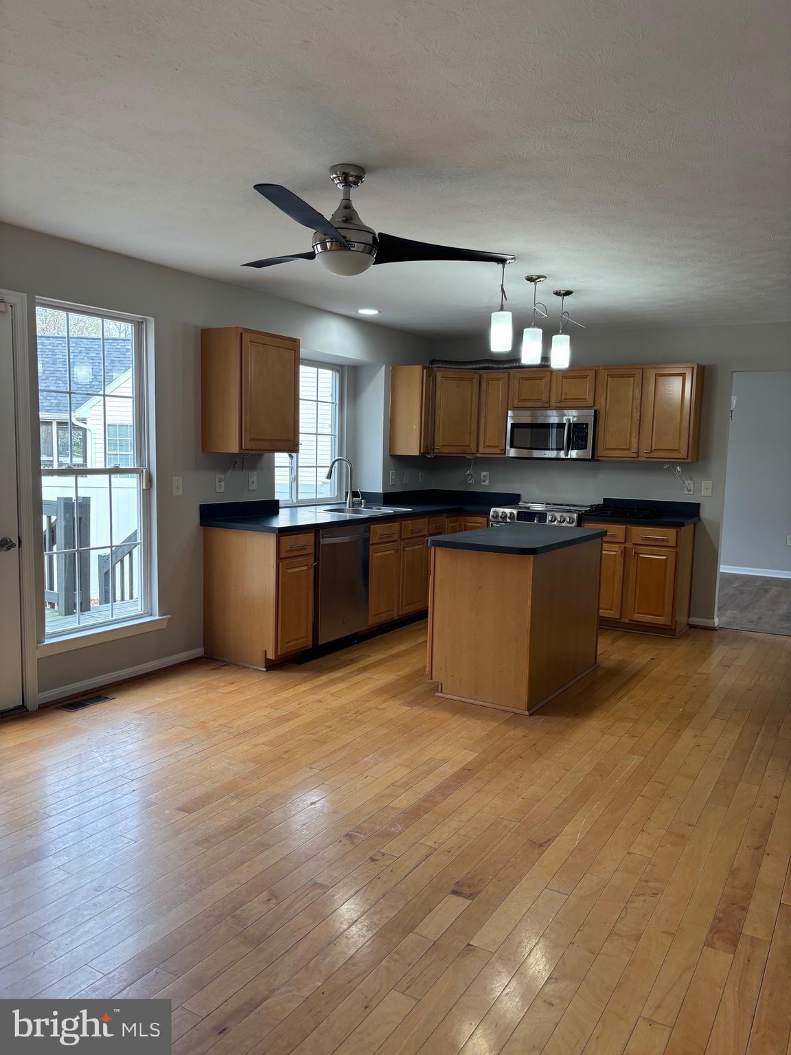 BAY RIDGE ESTATES - Residential Lease