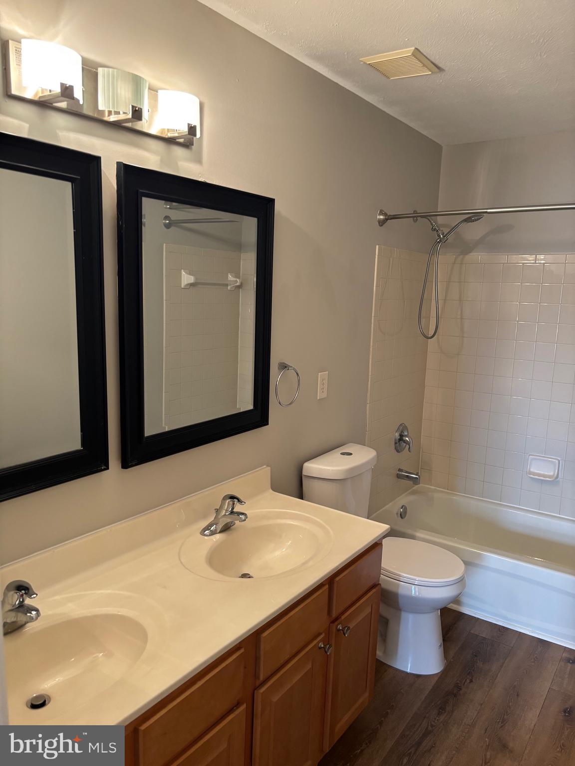 BAY RIDGE ESTATES - Residential Lease