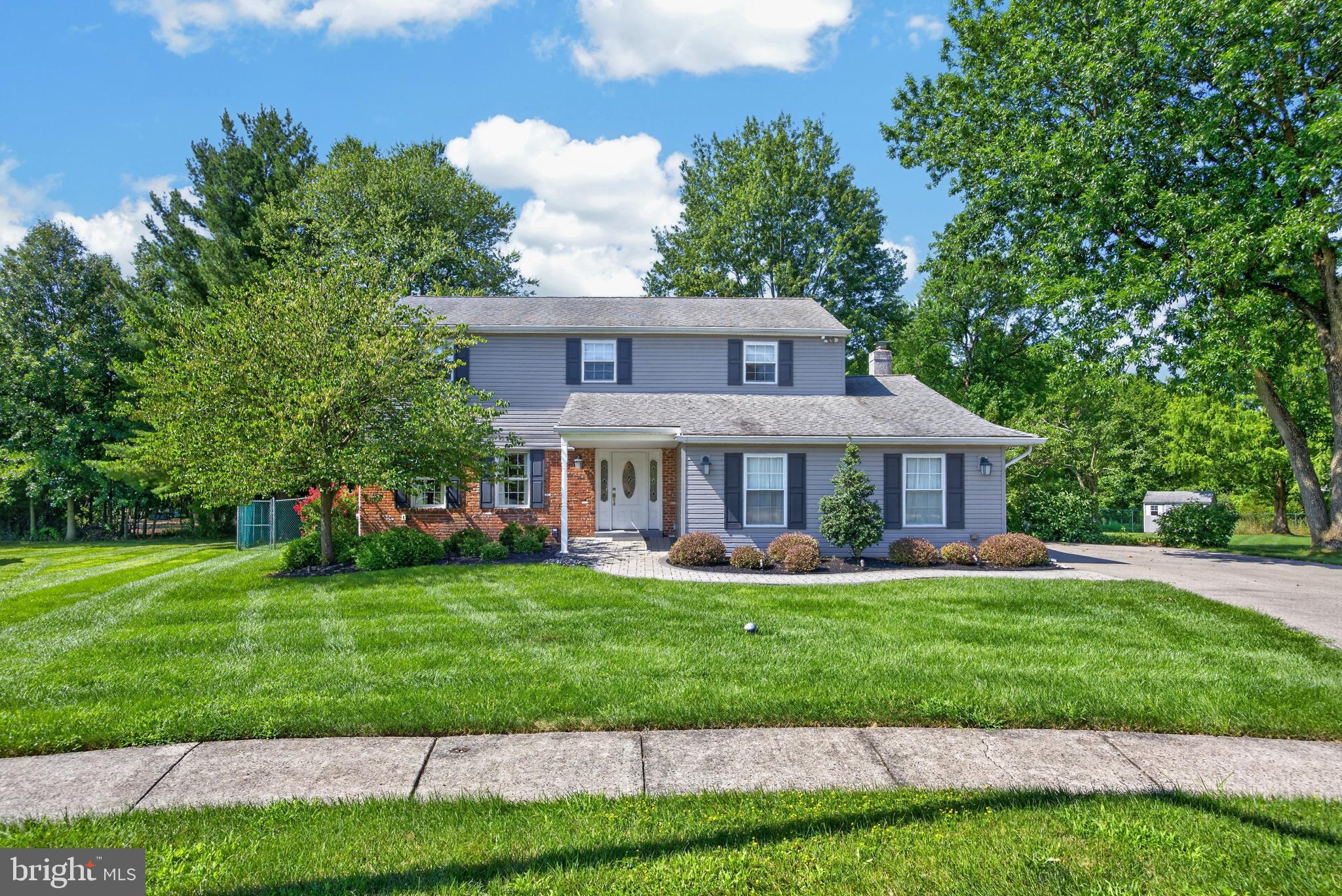409 LAUREL LANE