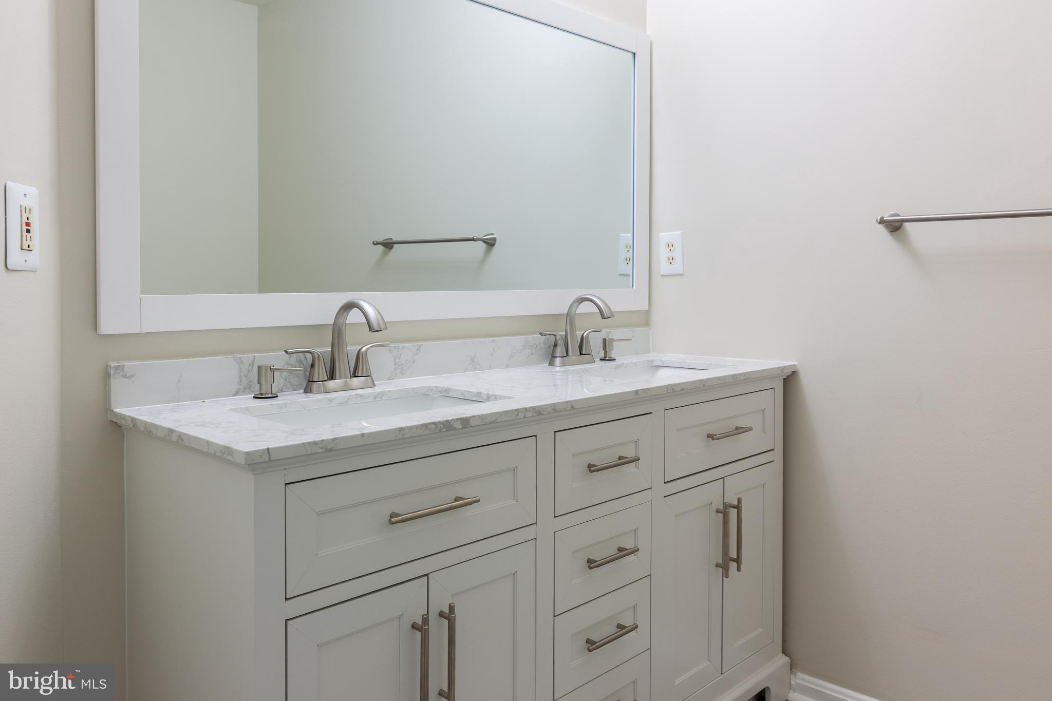 WATERS LANDING - Residential