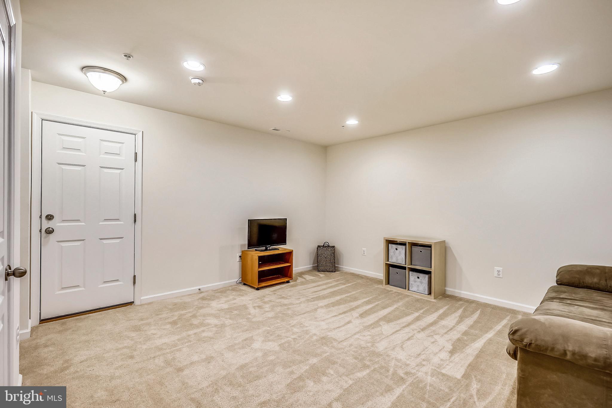 HOLLY RIDGE - Residential Lease