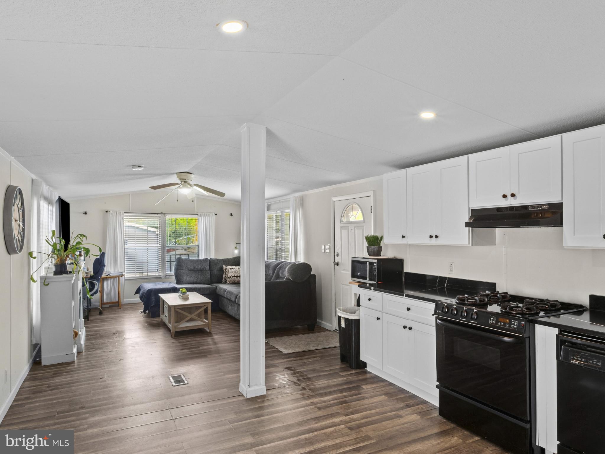 30 CHESAPEAKE MOBILE CT